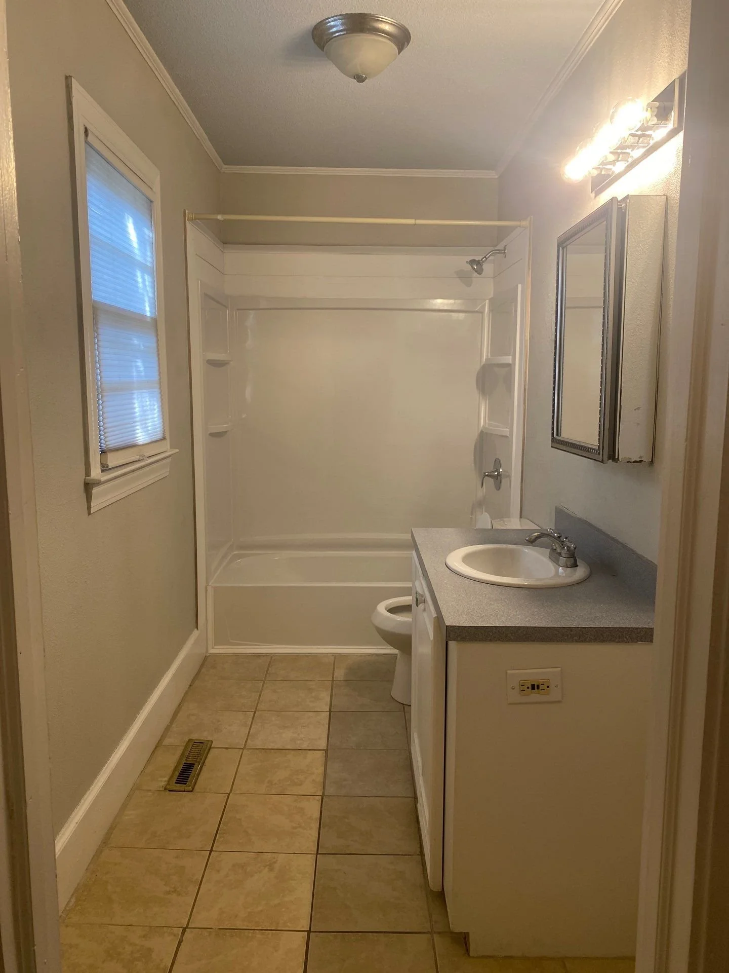 bath1.jpg
