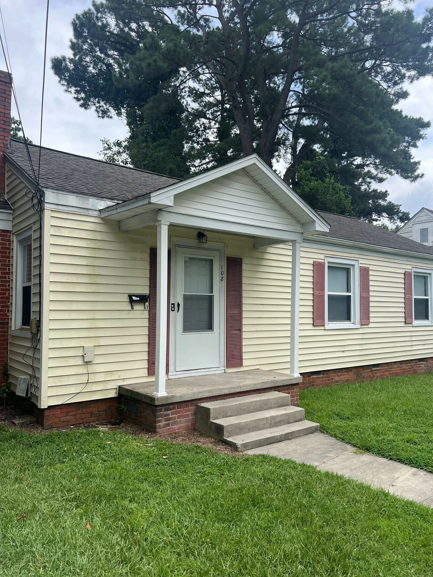 108 N Eastern St. | 3 Beds / 1 Full Bath |
