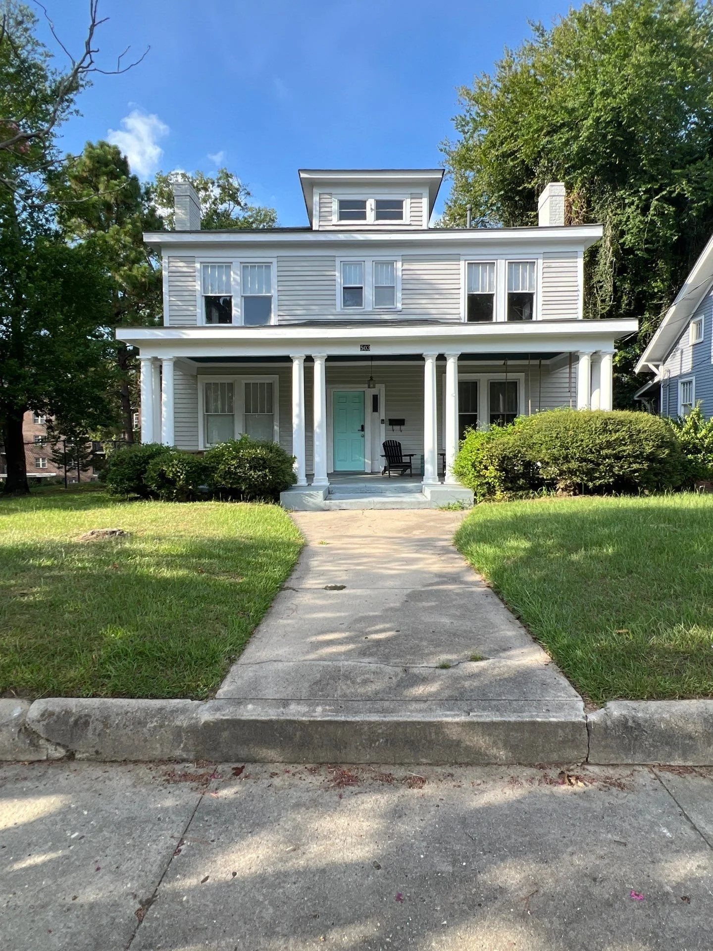 503 E 4th St. | 6 Beds / 3 Full Baths | 