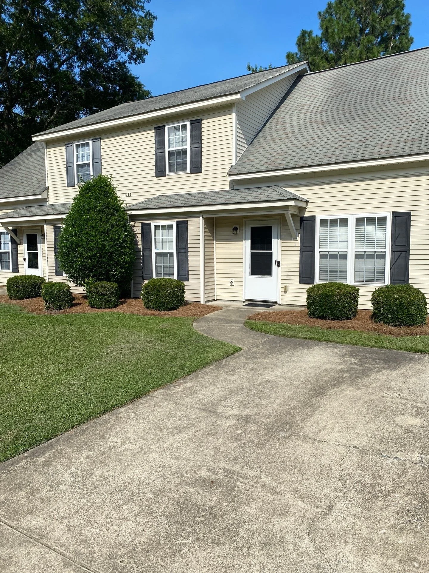1115-B Brownlea Drive | 3 Beds / 3 Full Baths | Rent 1,800 |