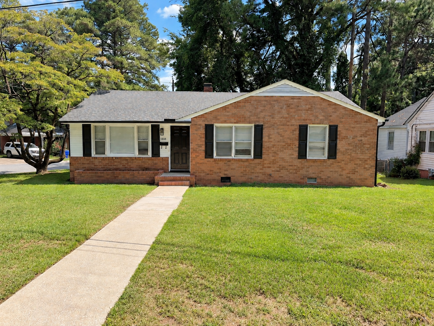 1808 E 6th St. | 4 Bed / 2 Bath |