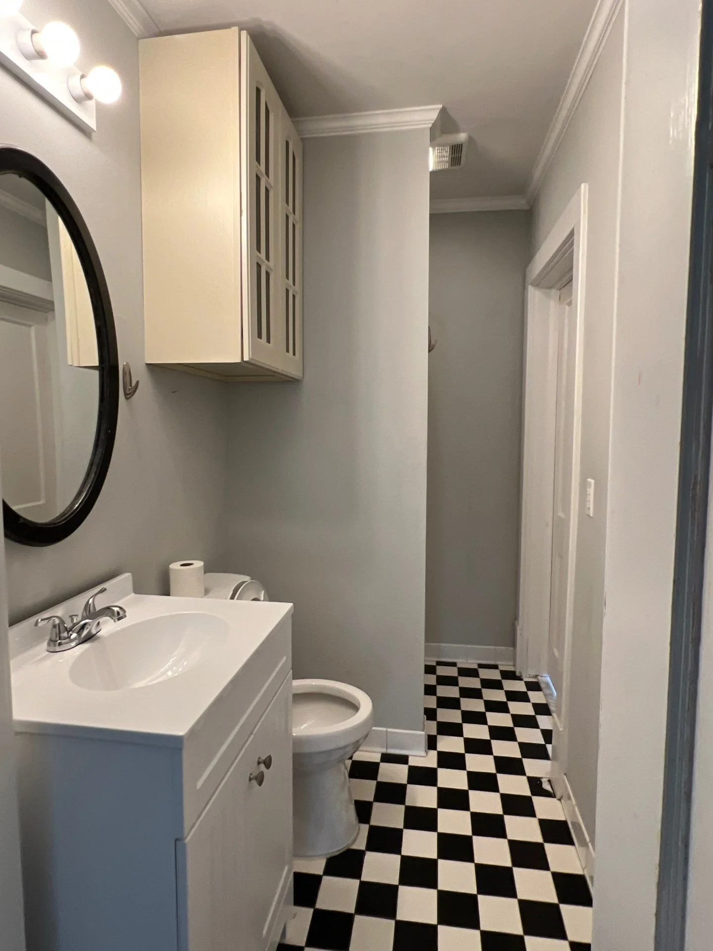 Upstairs Full Bath