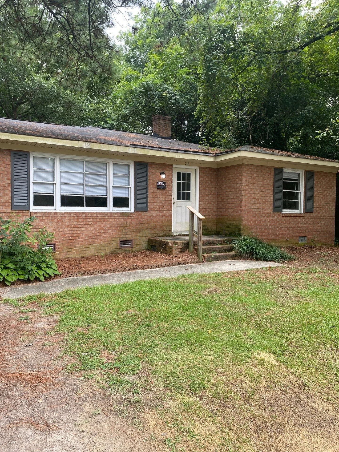 212 N Library St | 4 Beds / 3 Full Baths | Rent 2,400 |