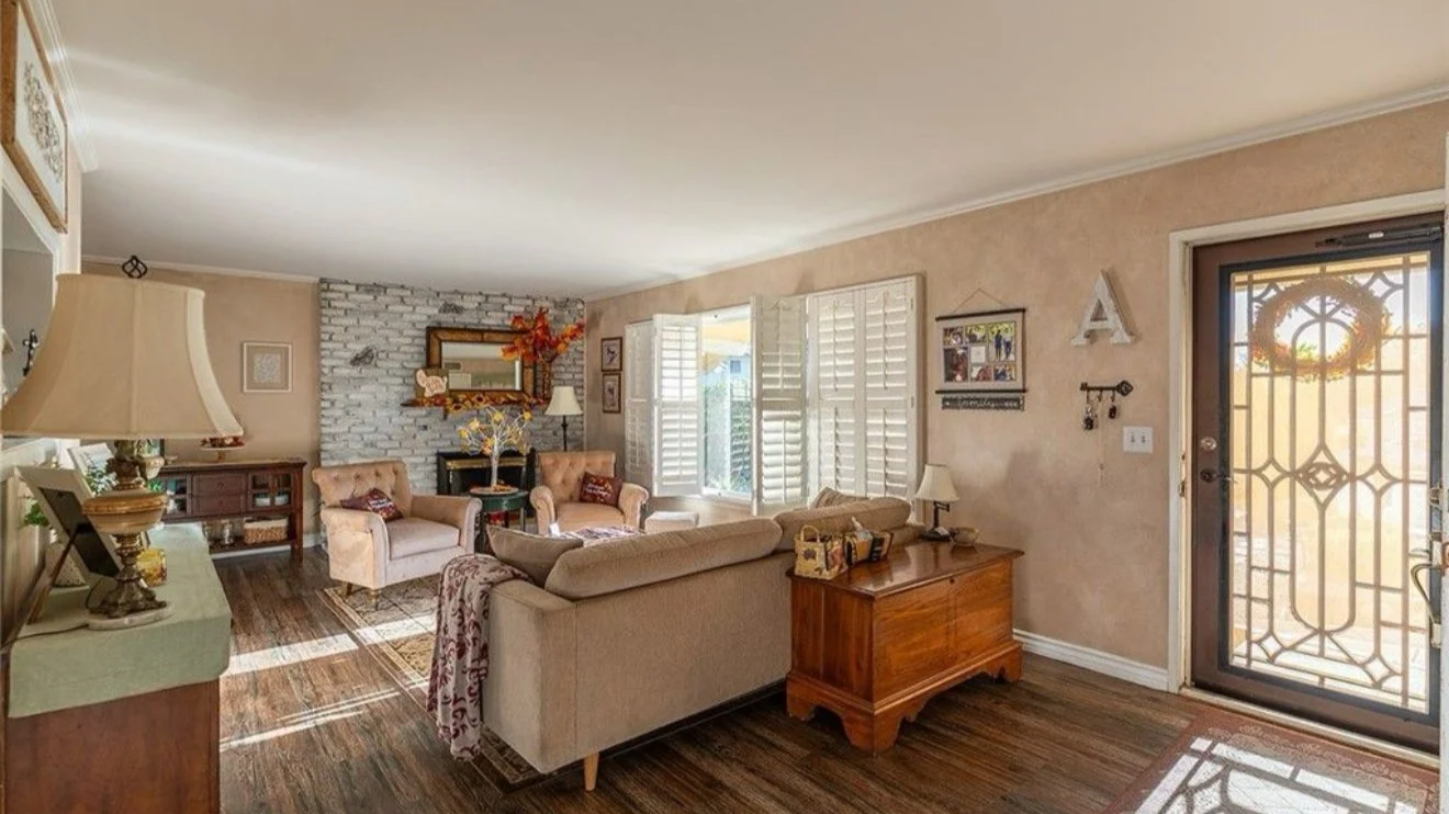 Claremont | $892,000 | SELLER
