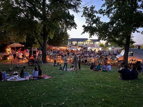 🍂 German Village Pup & People Market