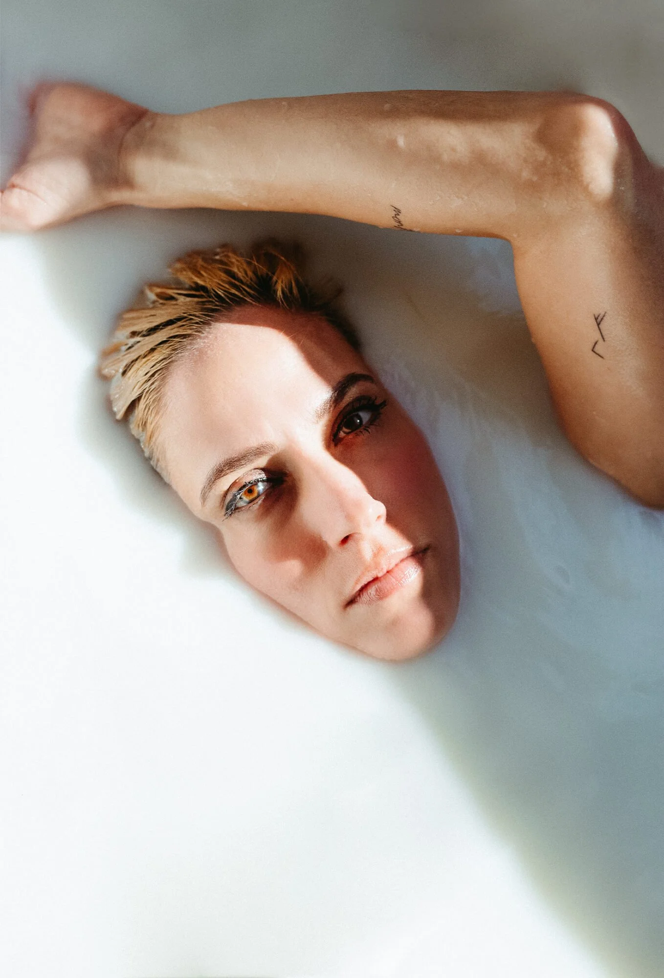 Woman in milk bath in nashville, tn