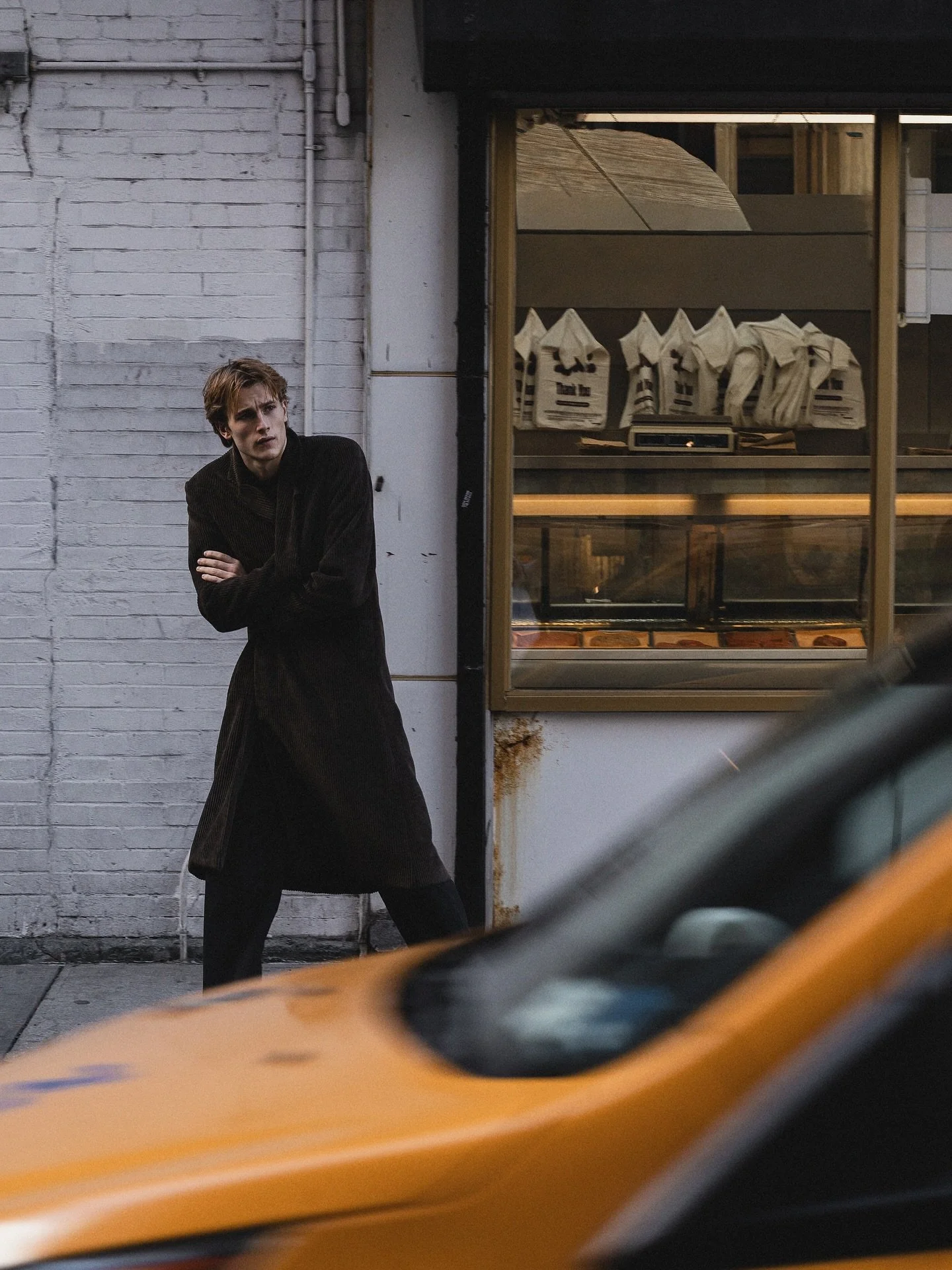 Something about the cold light in New York.
It always finds a way to turn ordinary streets into a film set.

Model @odendelargy @soulartistmgmt photographed by @tongomes__ 

#TonGomes #TonGomesPhotographer #TonGomesGallery #PhotographerInNYC #Fashion