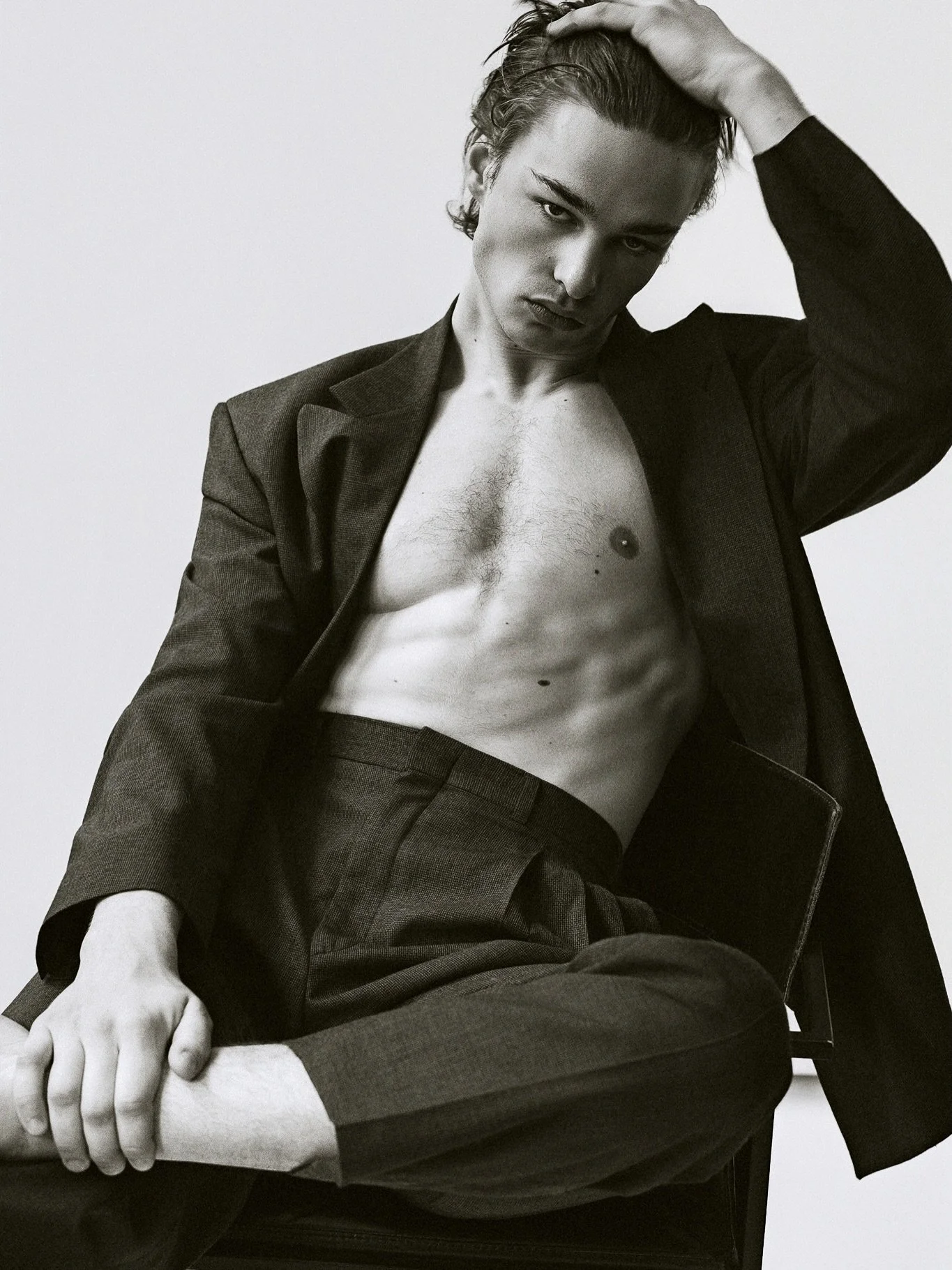 How many strong images can a model get from one single look? 💥

Model: @nathan_overland @wilhelminamodels  @wilhelmina.newyork 
Photography: @tongomes__ 

www.tongomes.com

#TonGomes #TonGomesPhotographer #PhotographerInNYC #WilhelminaModels #Menswe