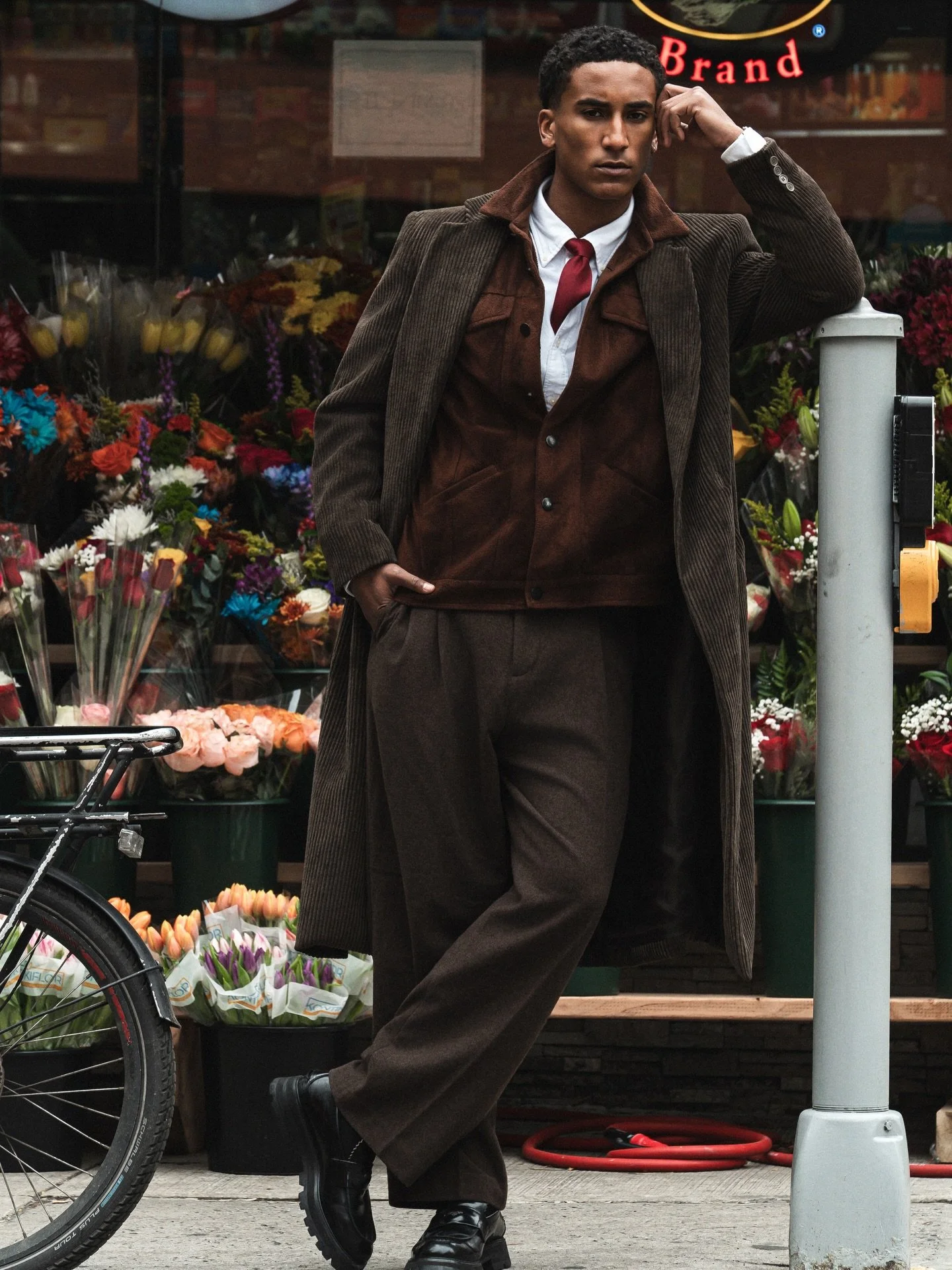 I love walking around the city looking for the right light and the right spot. Somewhere along the way, the conversations always happen too. With Quentin, it was no different. A true New Yorker, and a real gentleman.

@quentinatyler @soulartistmgmt 
