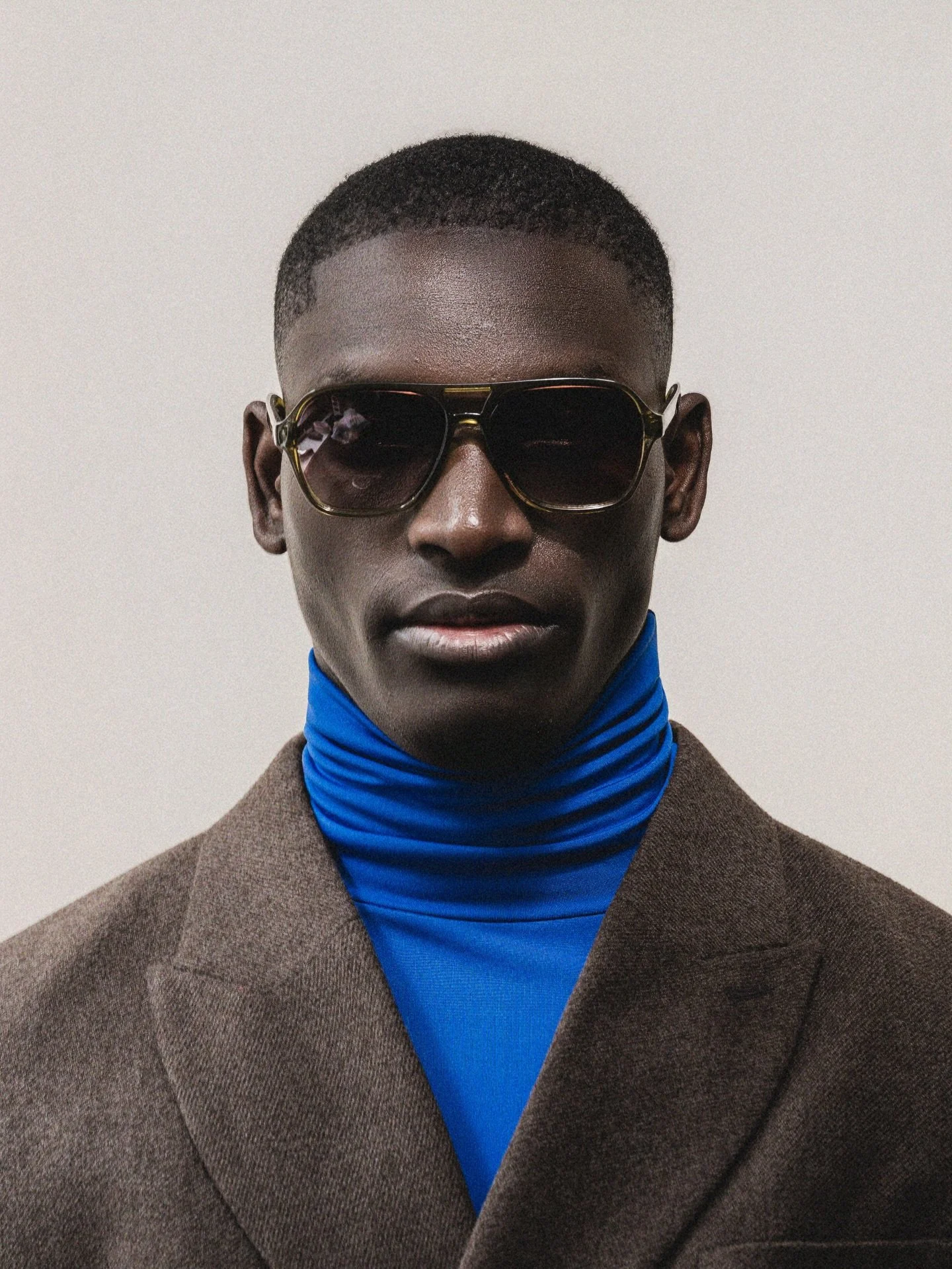 Power in electric blue. 💙

@ali_ismail335 @skorpionmgmt photographed by @tongomes__ in NYC 

#TonGomes #TonGomesPhotographer #PhotographerInNYC #ScorpionModelManagement #MenswearEditorial