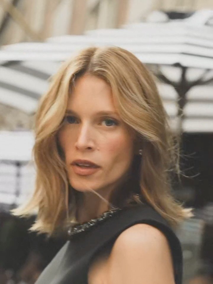 @helenabordon for @louisvuitton. NYC

#TonGomes #TonGomesPhotographer #PhotographerInNYC #LouisVuitton #LuxuryPhotography