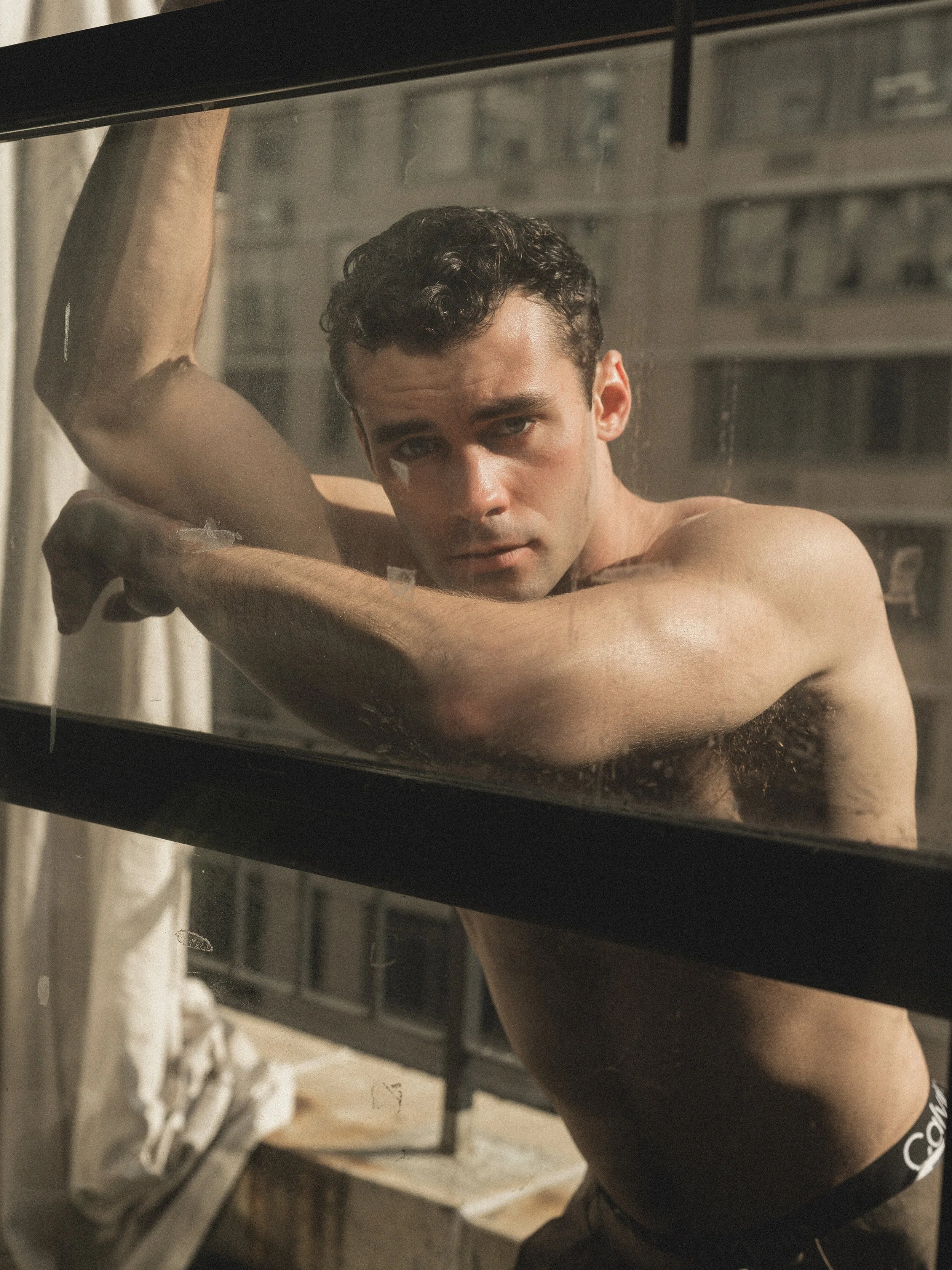 @jakelbair photographed by @tongomes__ in NYC

#tongomes #nycphotographer