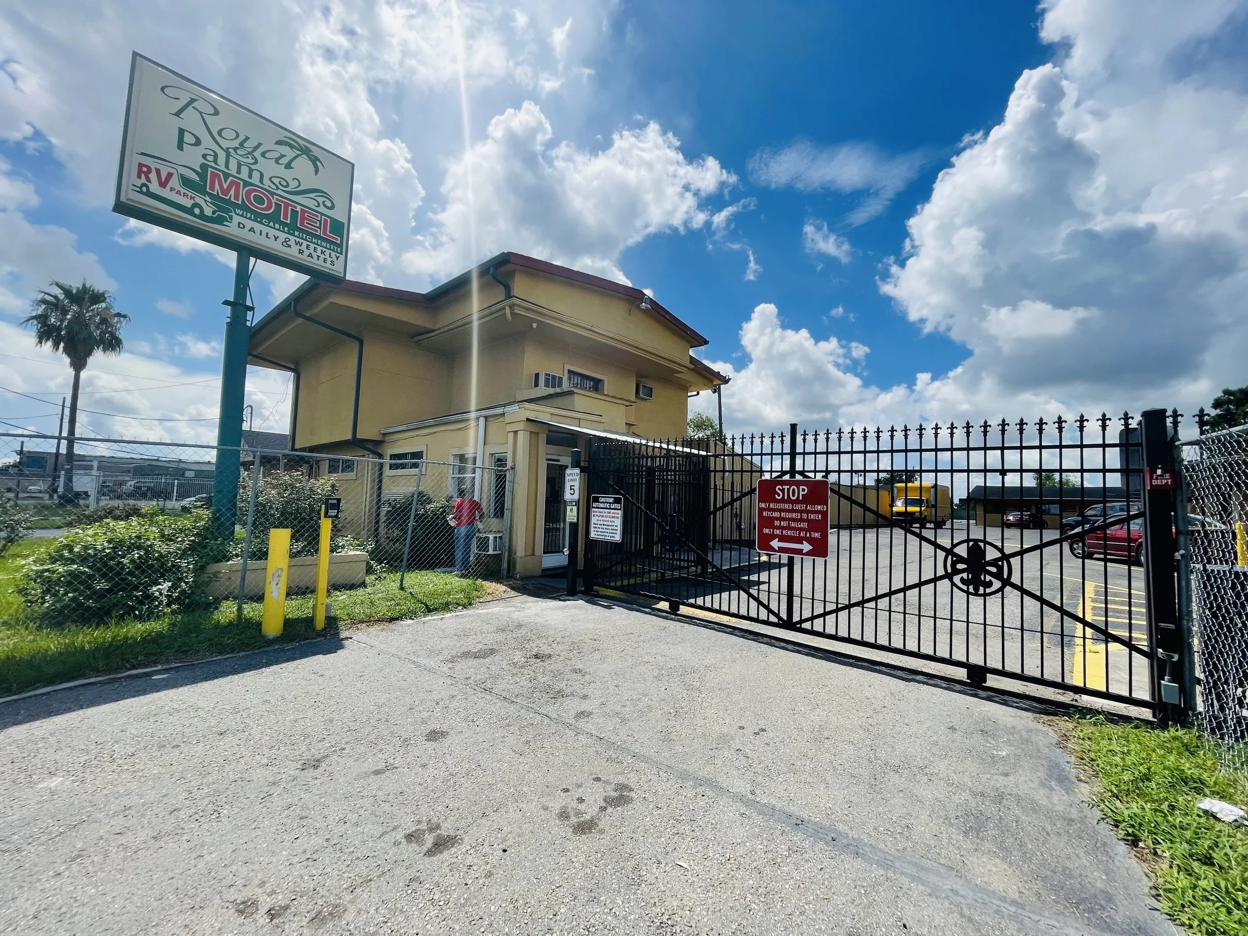 Royal Palms Motel & RV Park