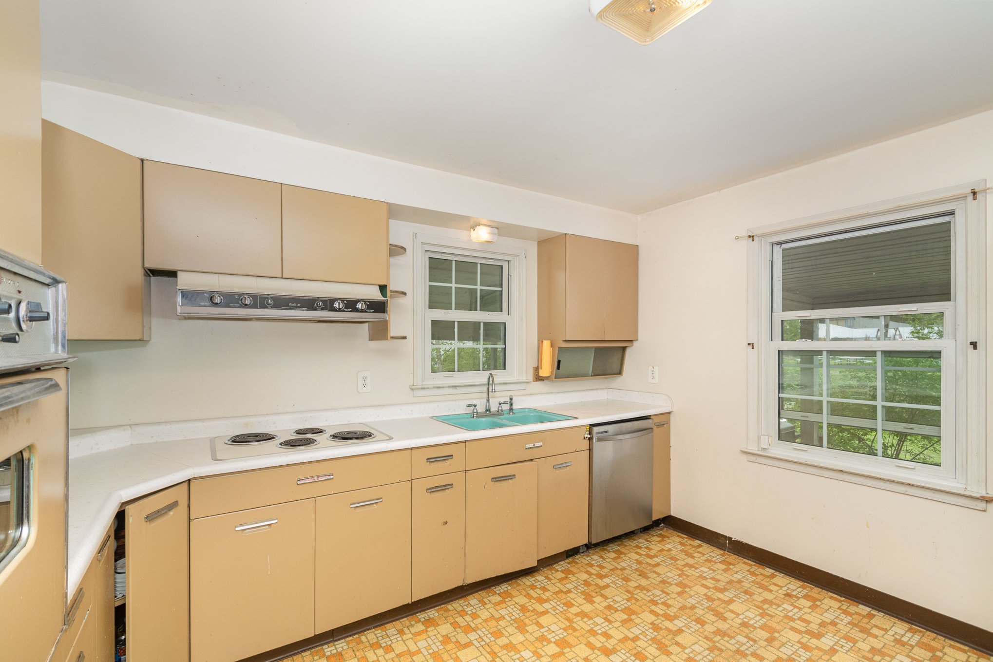 011_4126_llyoyd_ave_12-edit_317.jpg