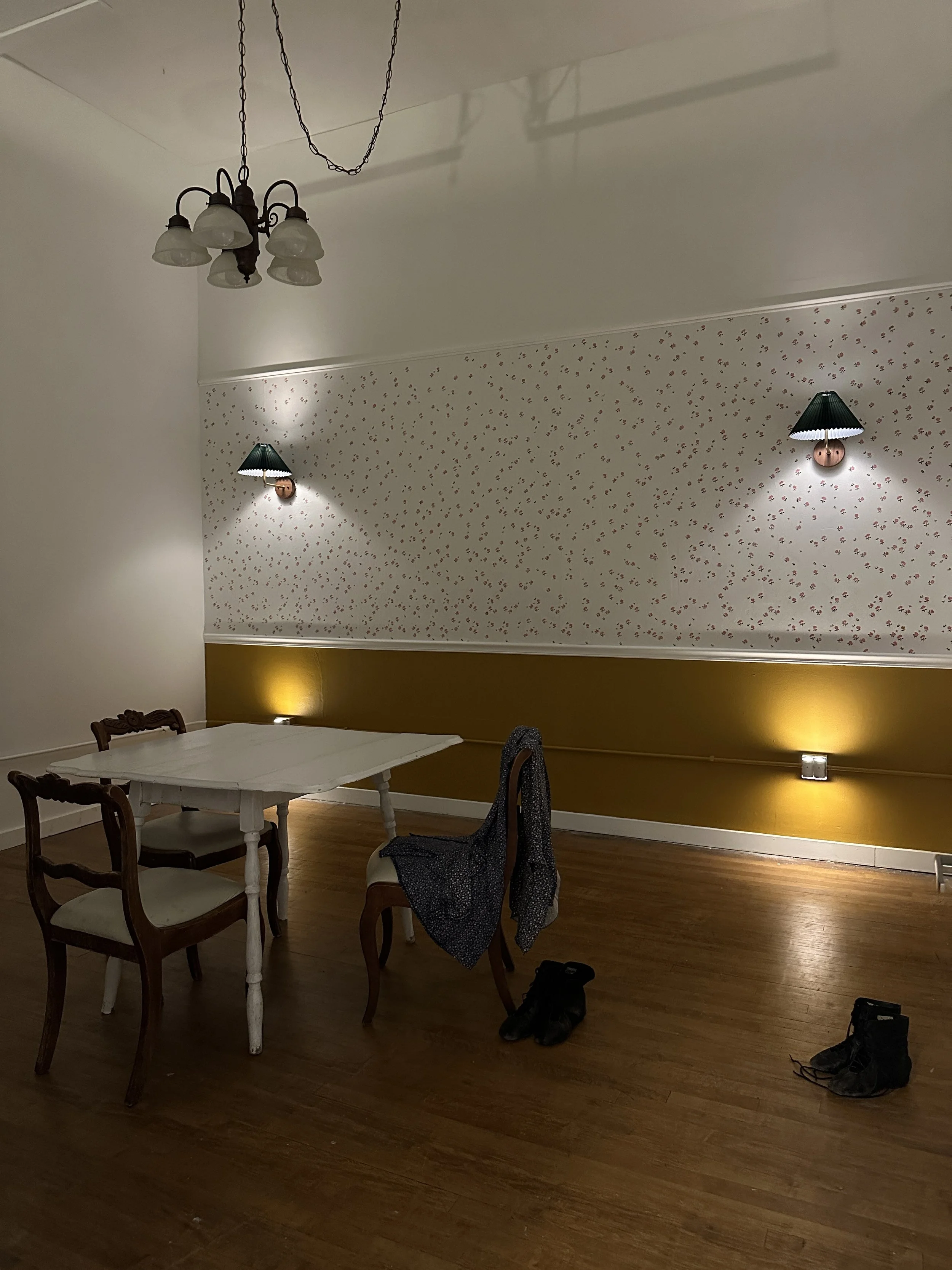 Installation image of something familiar by Dawn Springer Dance Projects at One-Off Exhibitions.