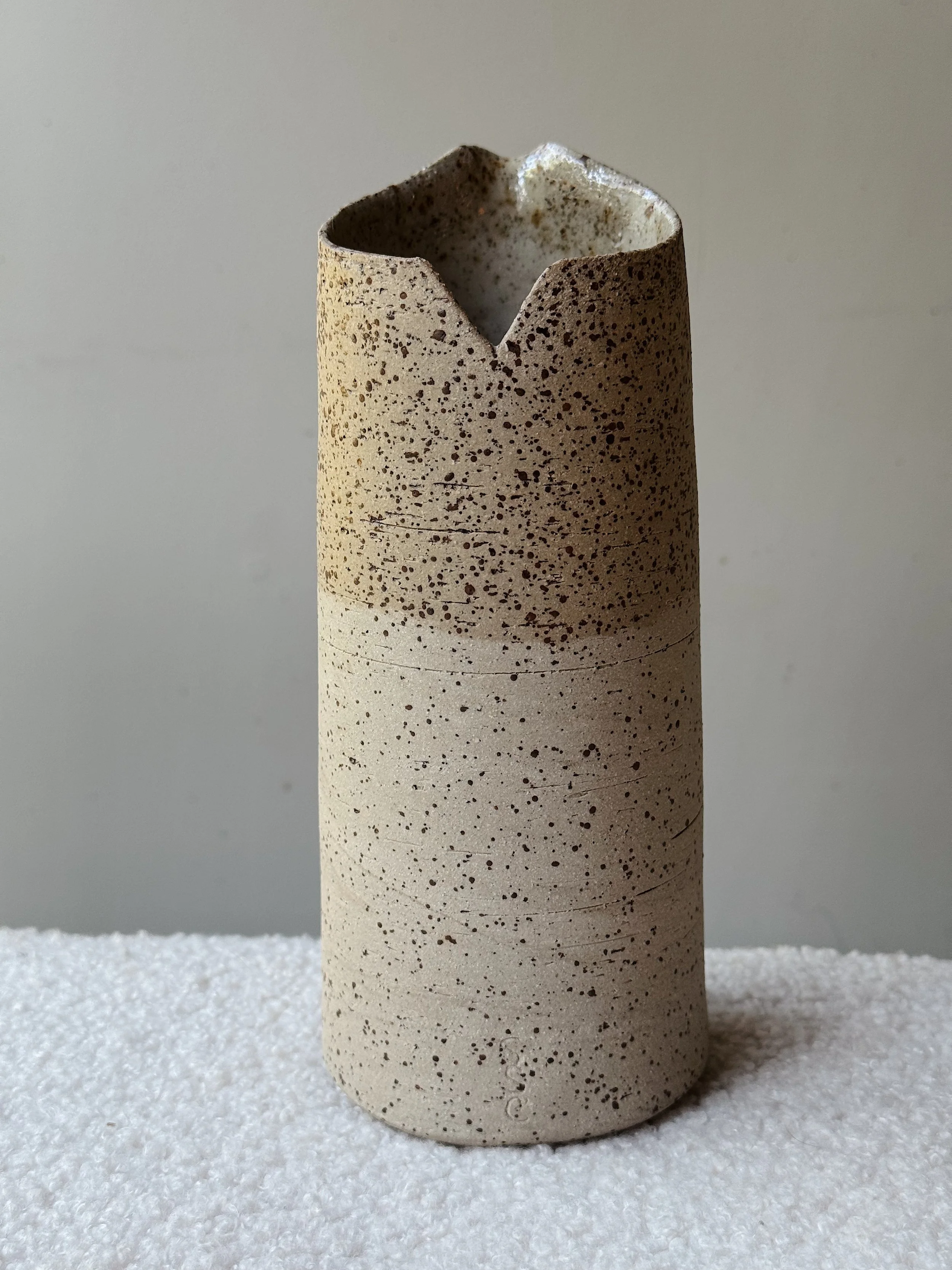 Sandstone - The V Carafe