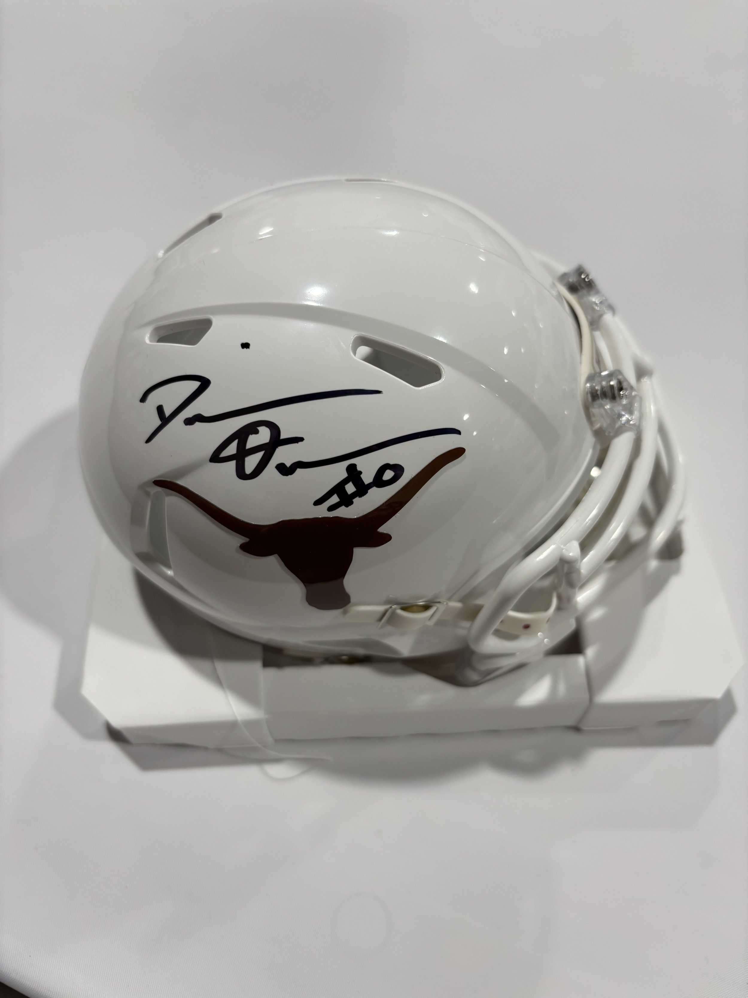 Damarvion Overshown Mini Helmet
