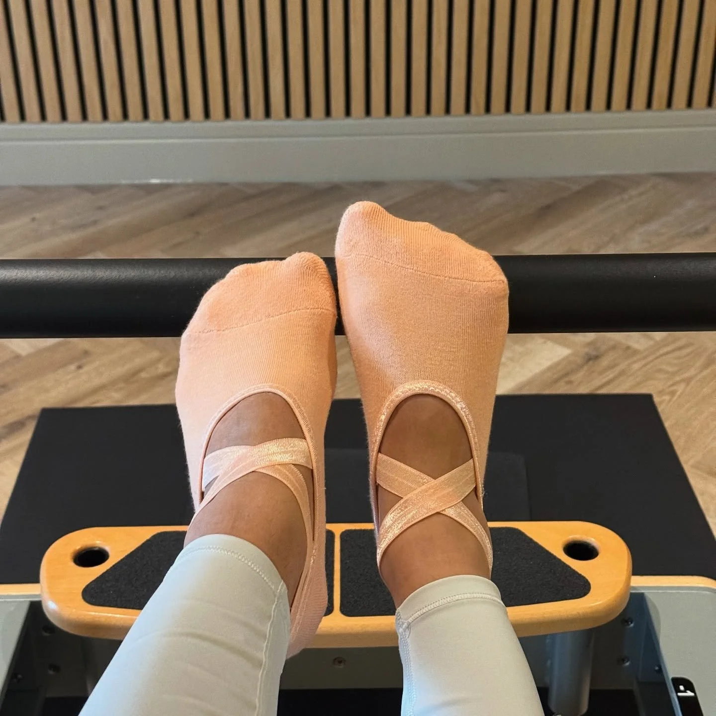 New Grippies Incoming🍑

#gripsocks #yoga #pilates #reformer #reformerpi̇lates #matpilates #griptok #pilatesfit #pilatesgirls #yogasocks
