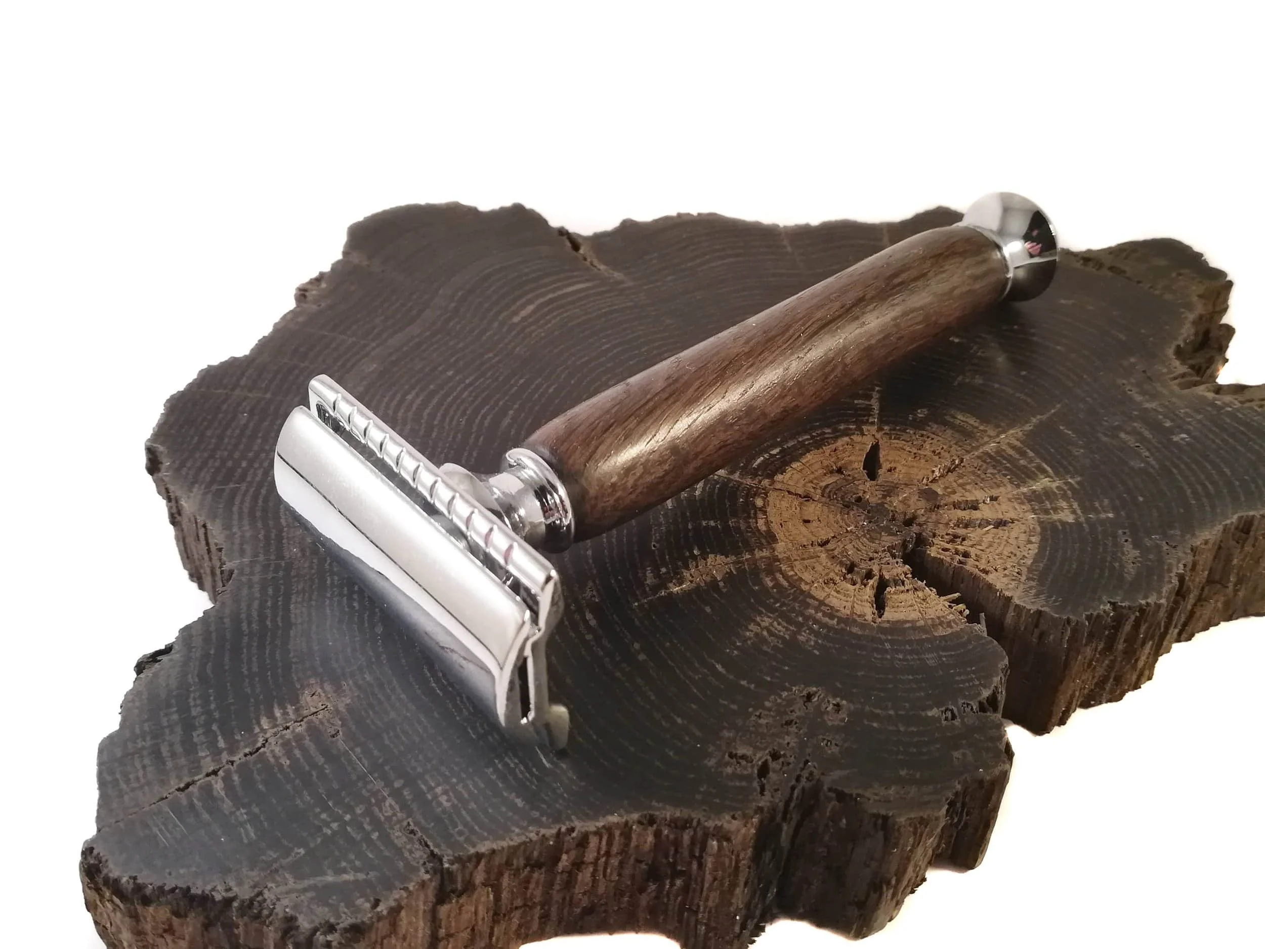 Irish bog oak safety razor