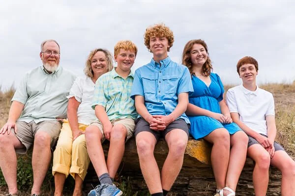 Smiling family of 6 during Great Falls, MT photo session