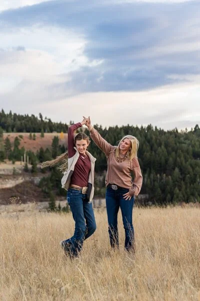 fall_family_adventure_sessions_Great_Falls-37.jpg