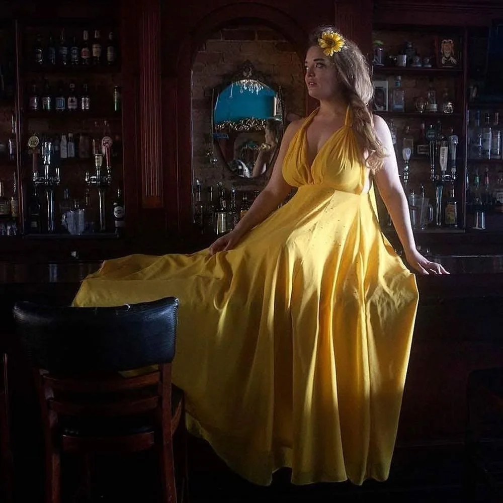 HAPPY HOURS! HAPPY PRICES HAPPY PEOPLE  : ) 