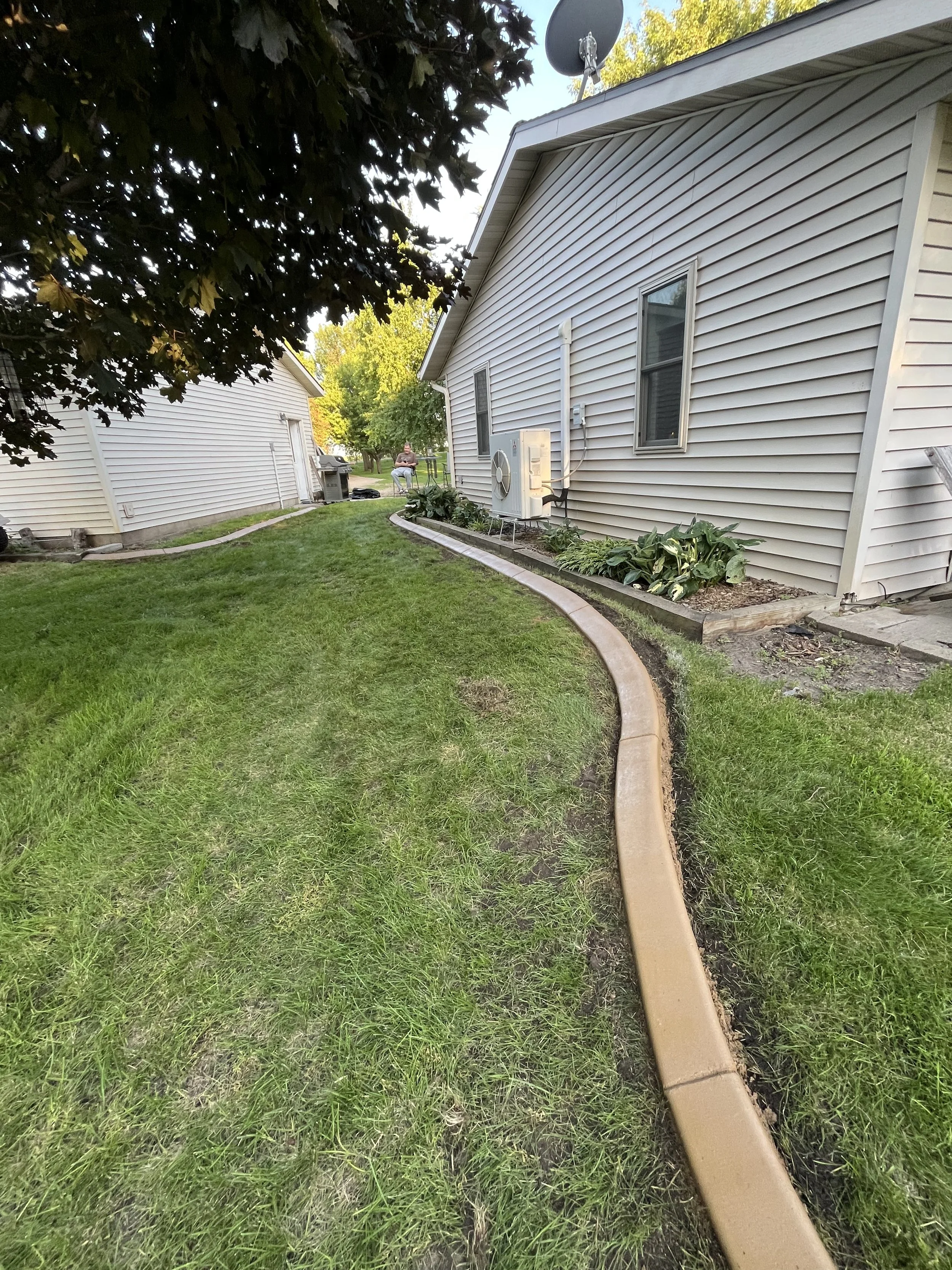 One Color Custom Concrete Landscape Edging