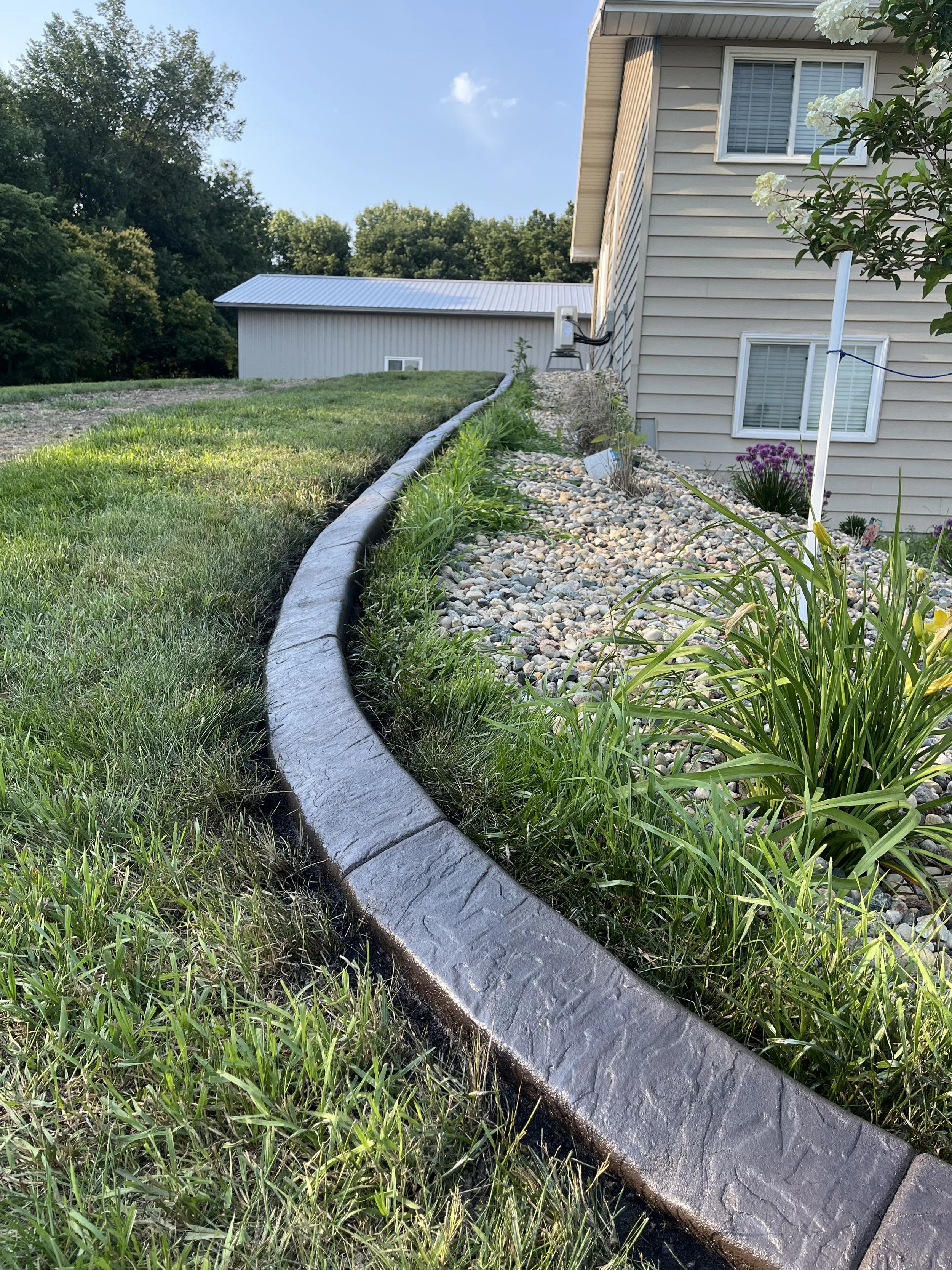 Custom Concrete Landscape Curbing