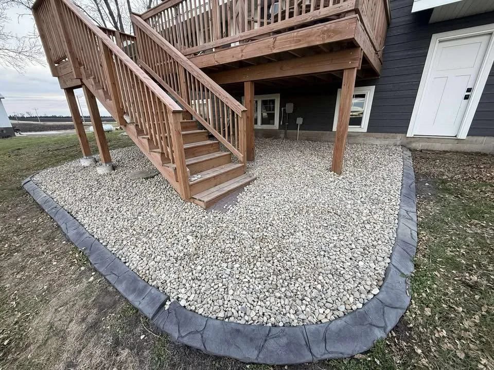 Central Minnesota Custom Concrete Landscape Curbing