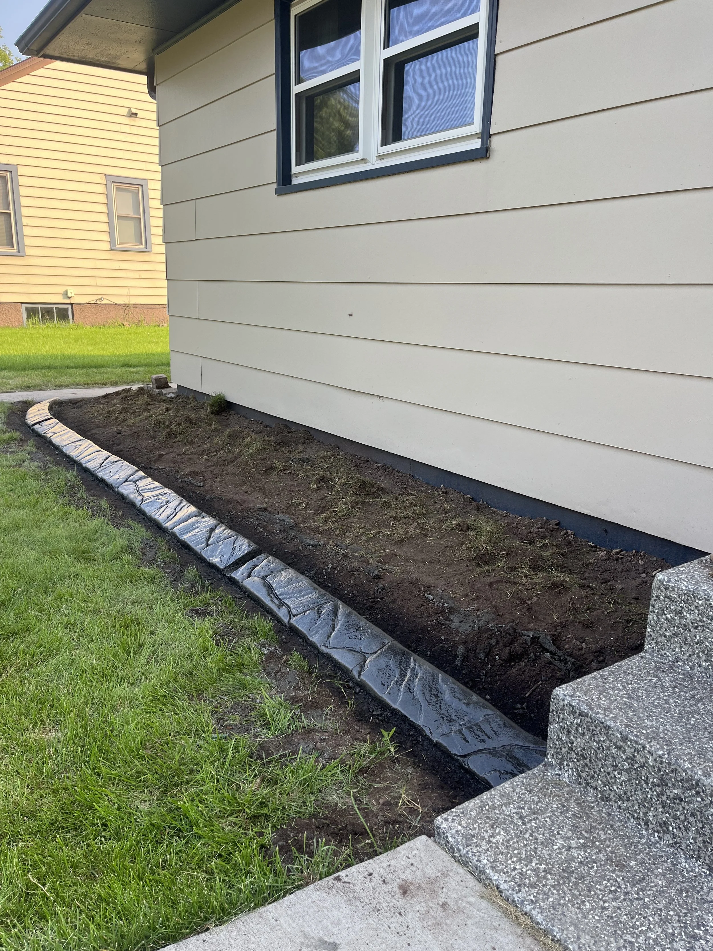 Straight Custom Concrete Landscape Edging