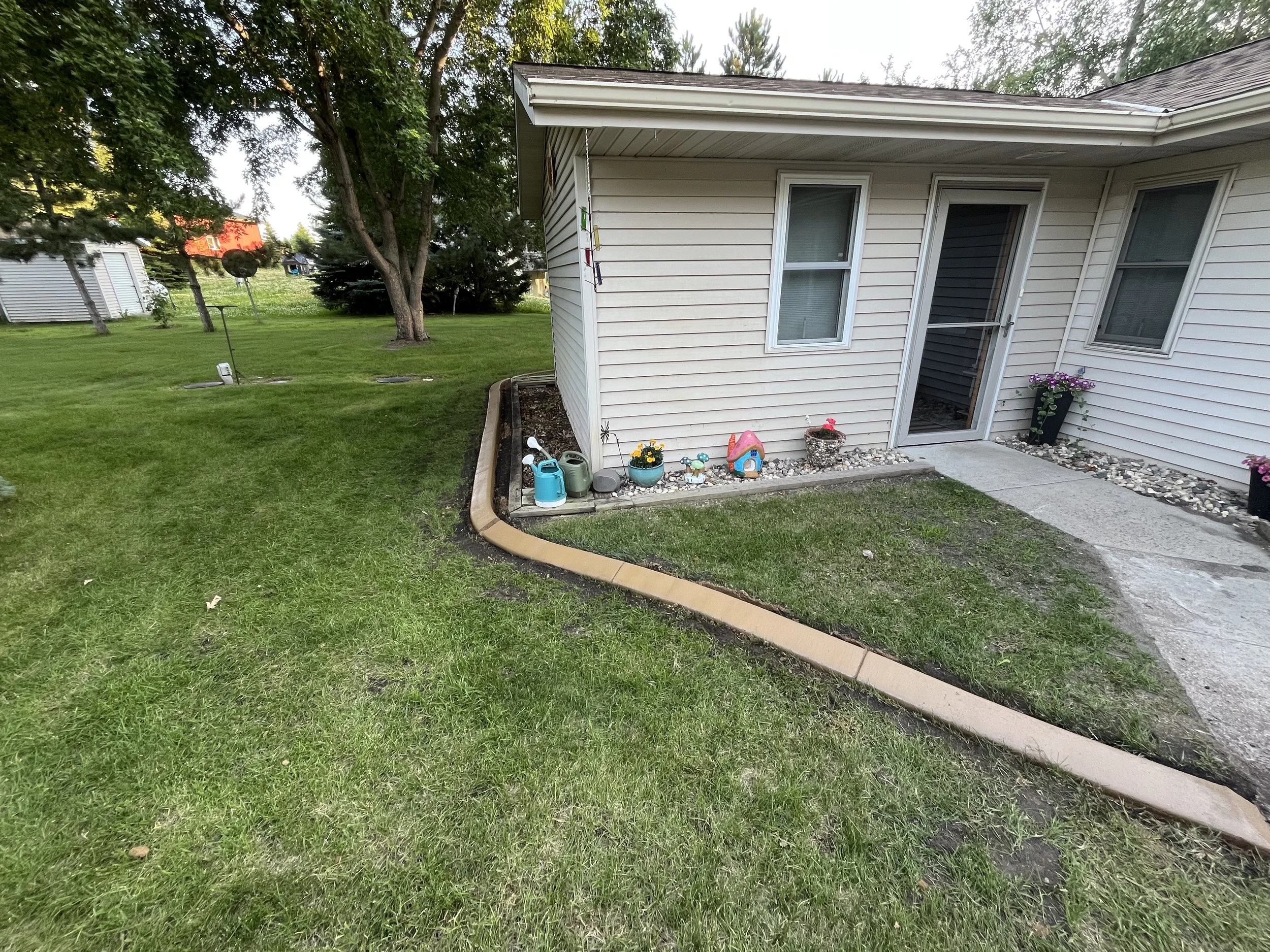 Lakes Area Concrete Edging