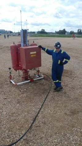 lee on the pipeline.jpg