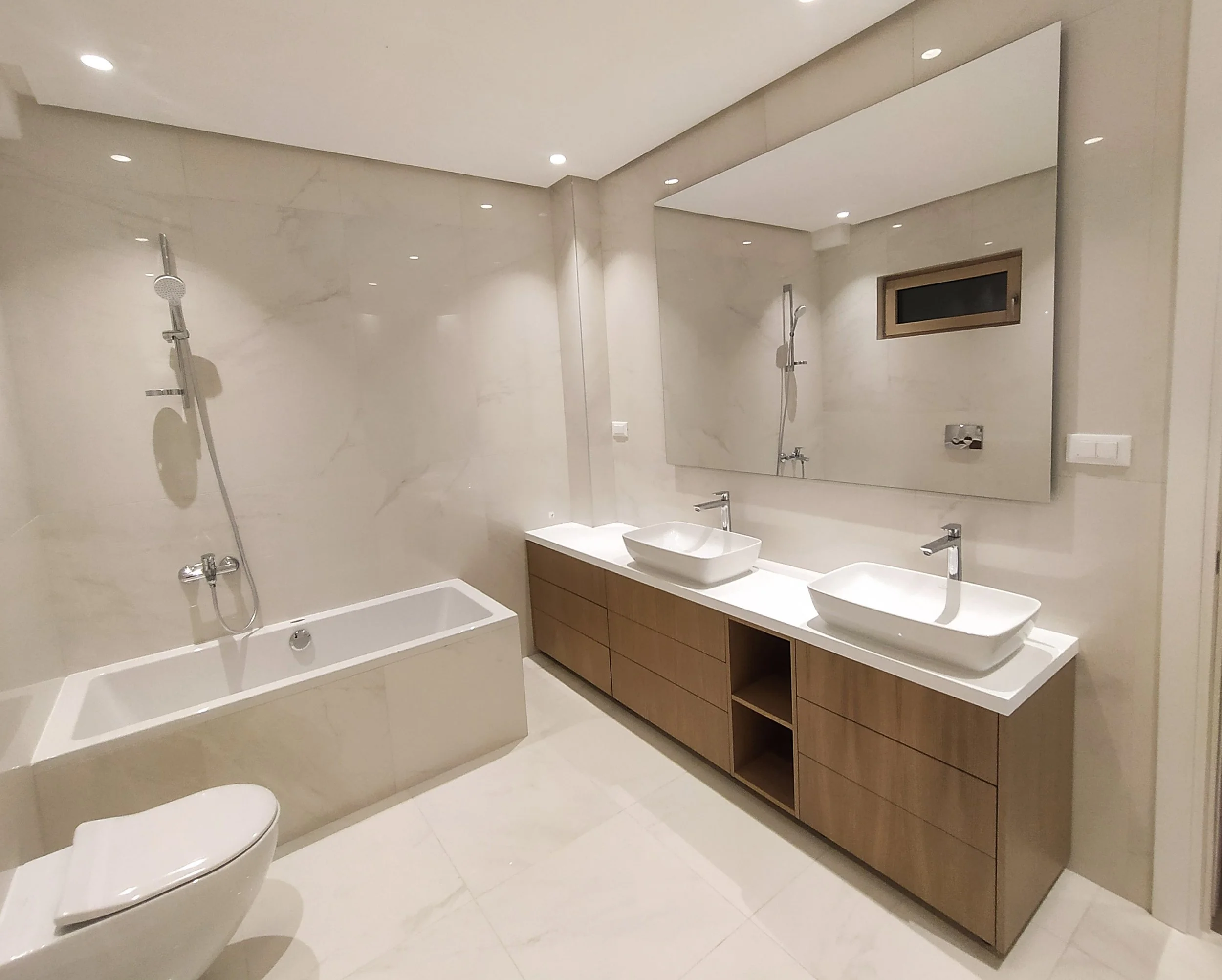 Interijer privatnog stana
Beograd, Srbija, 2021.

Dragon Wood Studio za dizajn i izradu namještaja,

Arhitektica:

Dizajn namještaja, razvoj projekta i nadzor nad izvedbom na lokaciji