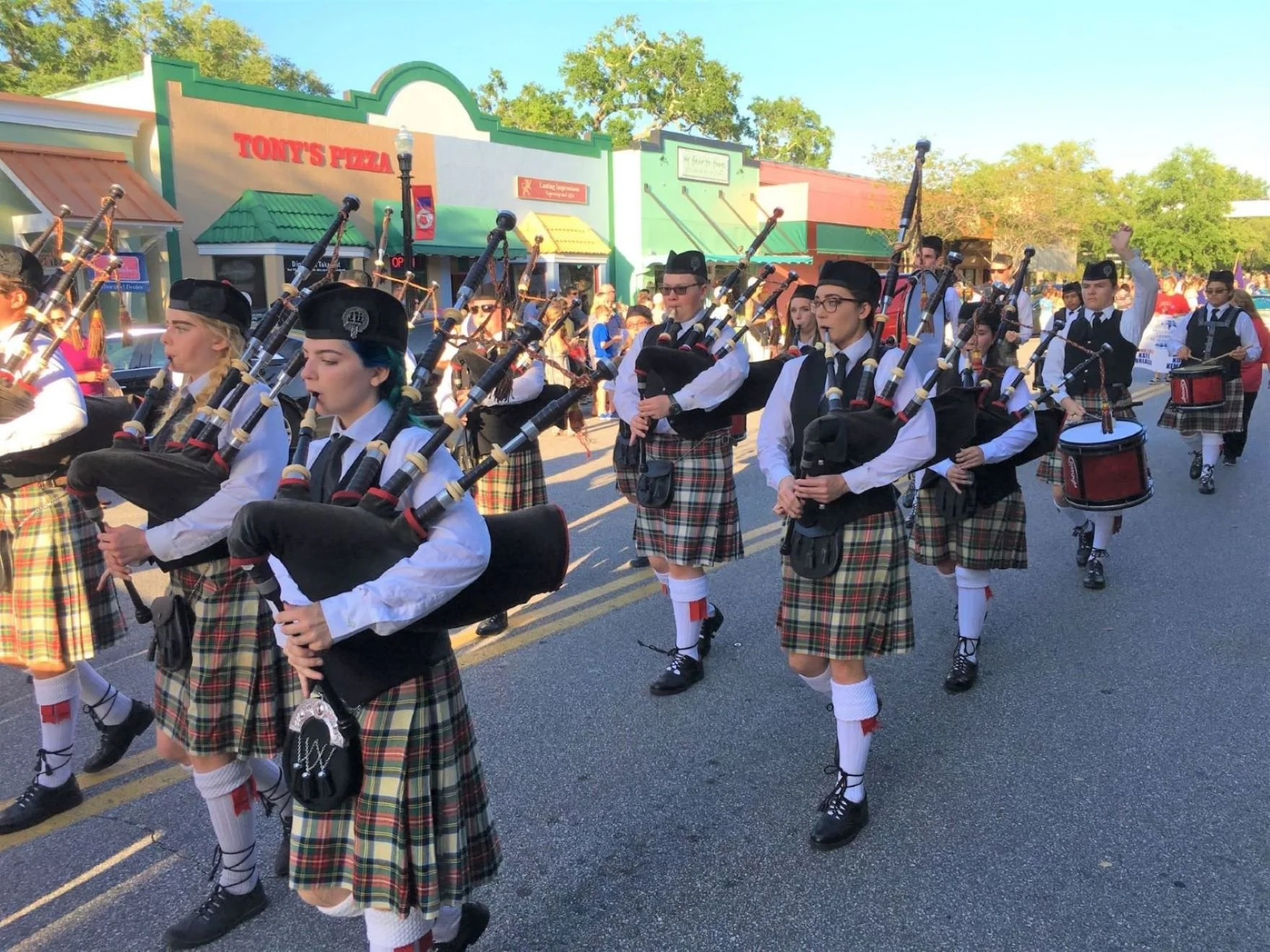 Bagpipers.JPG