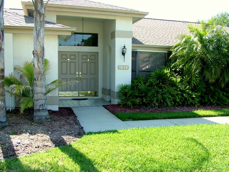1030 Front Door.JPG