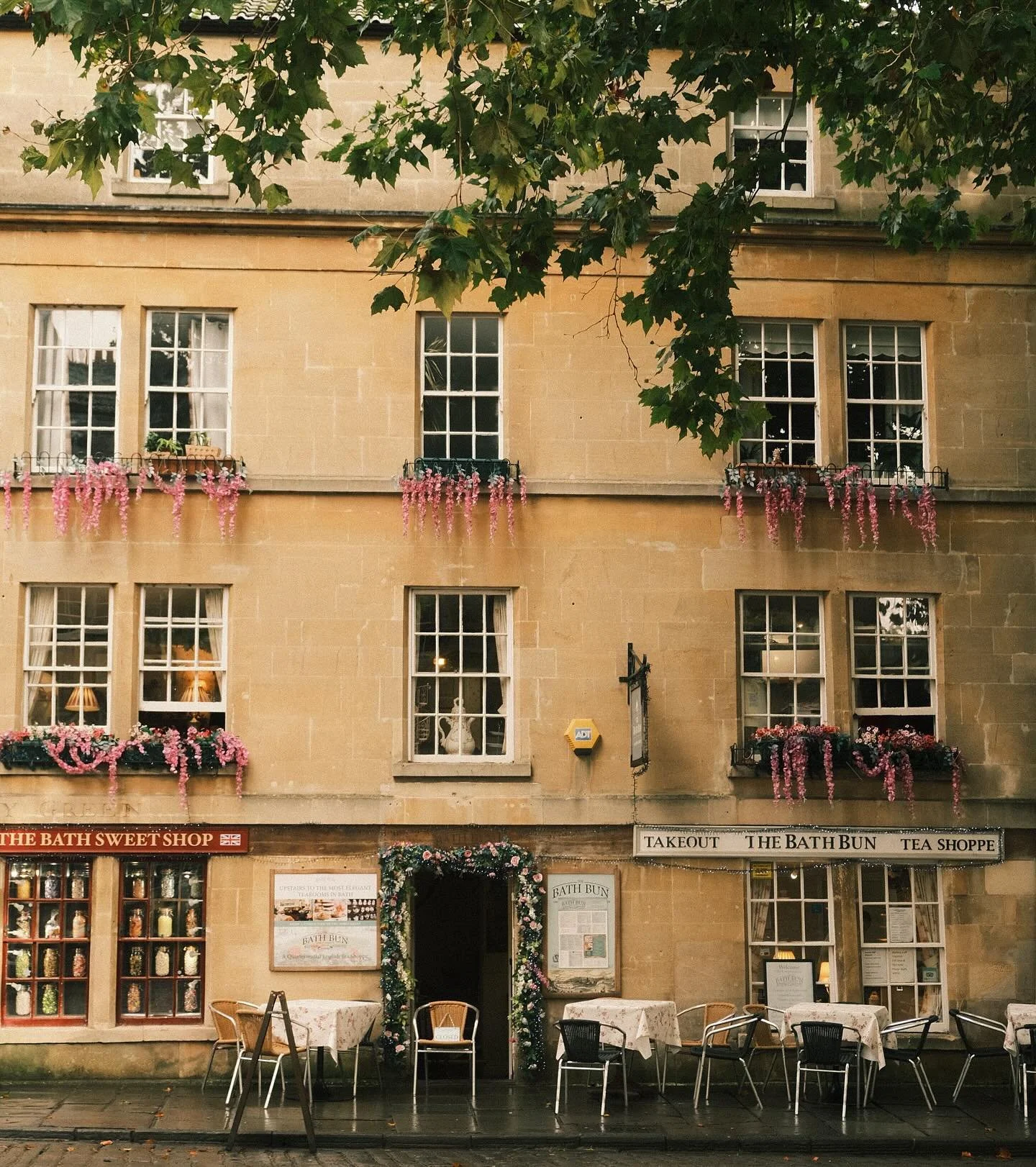 such a charming town 🤎