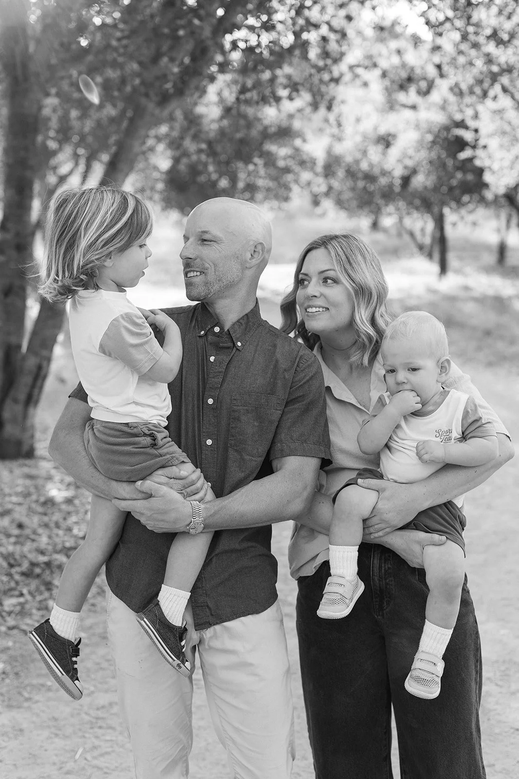 HendersonFamily2025_AllieSilkwoodPhoto-43_websize.jpg