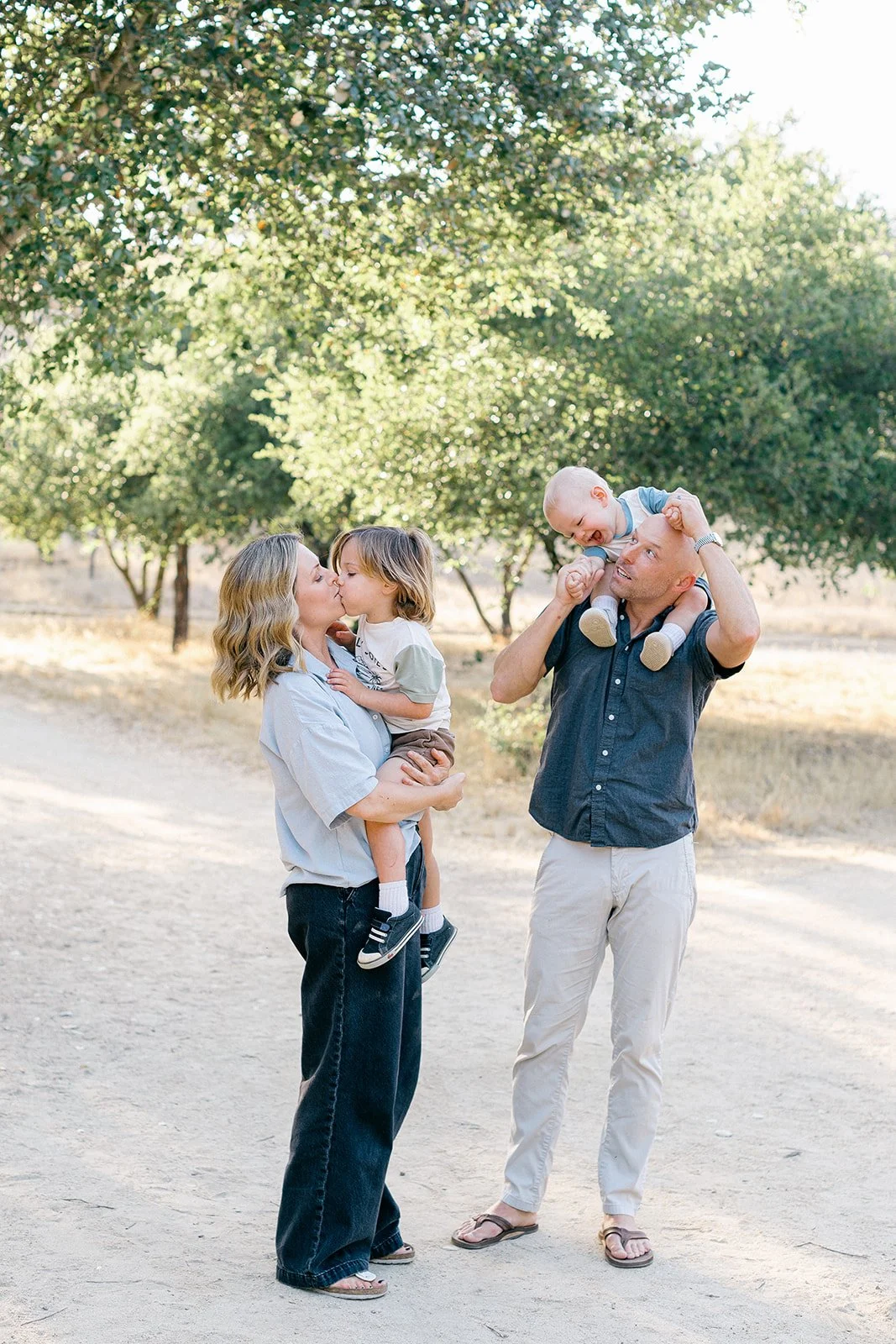 HendersonFamily2025_AllieSilkwoodPhoto-59_websize.jpg