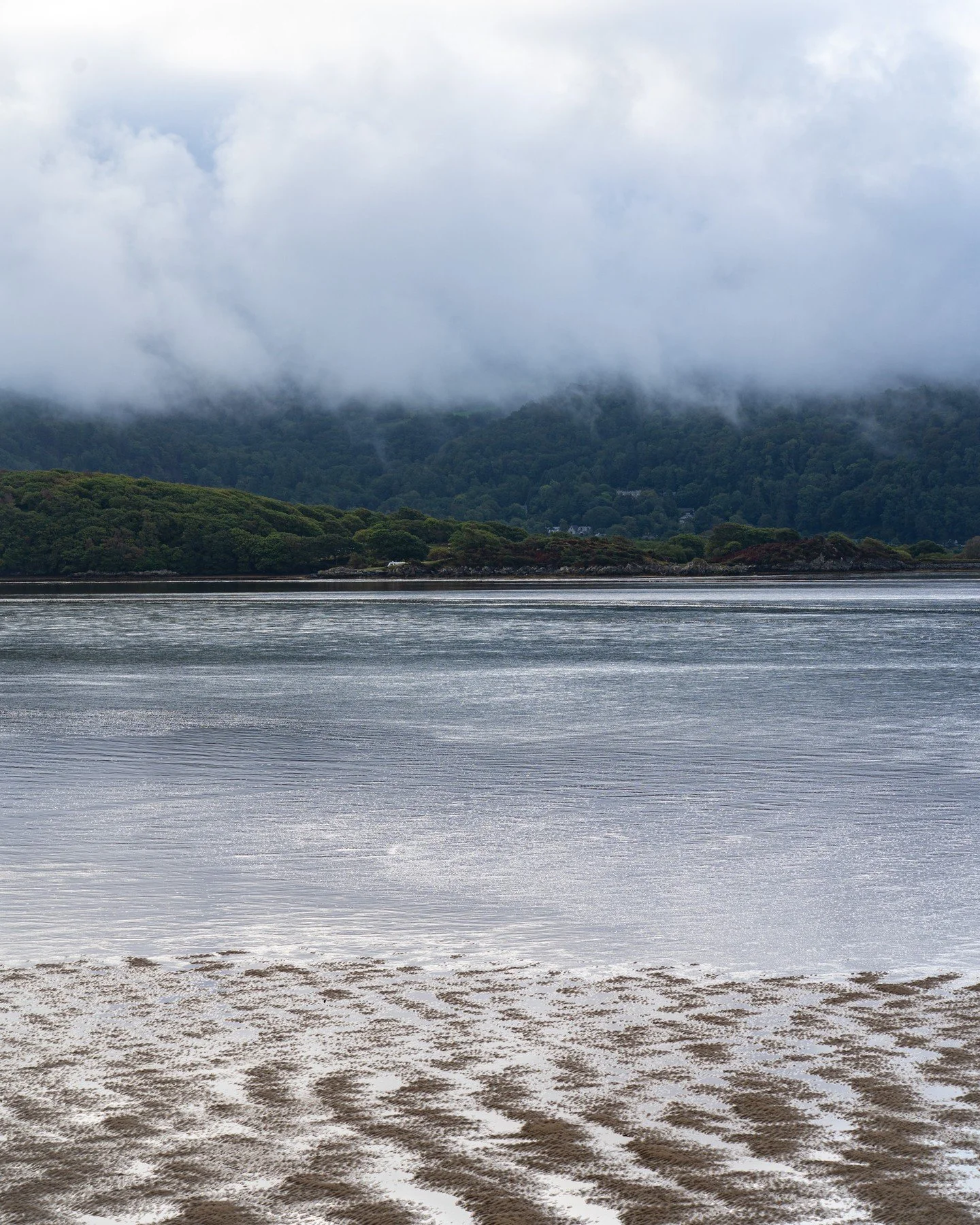 Bontddu, September 2026

Fog over the Mawddach estuary, Eryri.

The landscape recedes...

#ContemporaryArt #LandscapePhotography #Eryri #MawddachEstuary #StephenWadcock