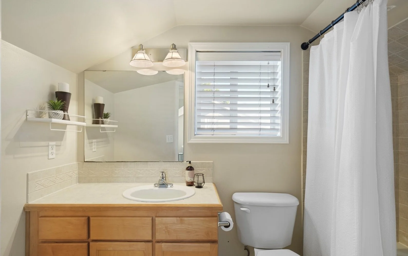443 NE Ravenna Blvd Unit #B, Seattle, WA 98115 22.jpeg
