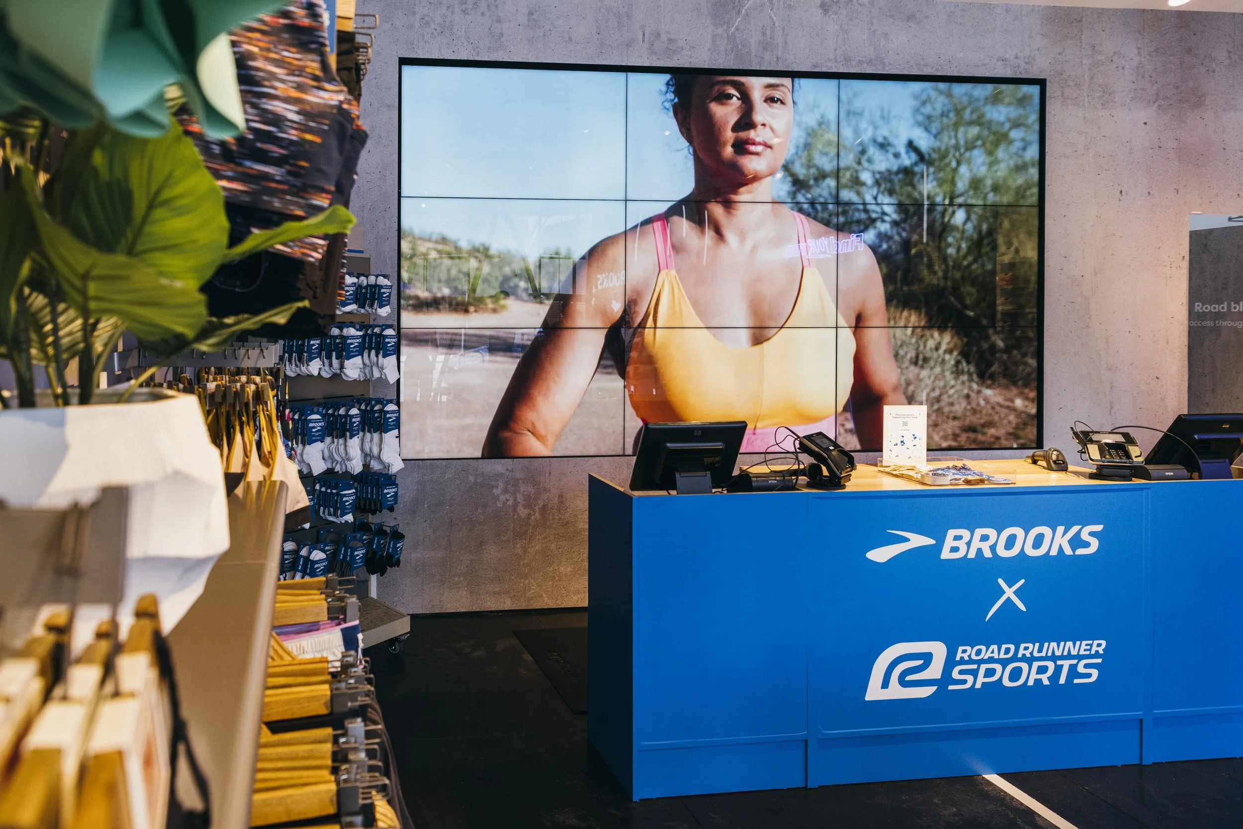 F23_LA Pop-UP_S015705 (1).jpg