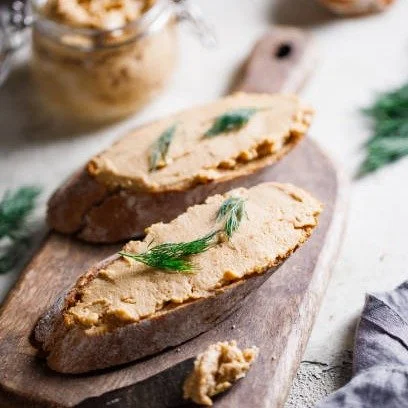 Tartines of silky pork liver mousse on rustic country bread.
Simple, authentic, and utterly French &mdash; a taste of the bistro tradition, crafted with care and savoir-faire. 🇫🇷🥖