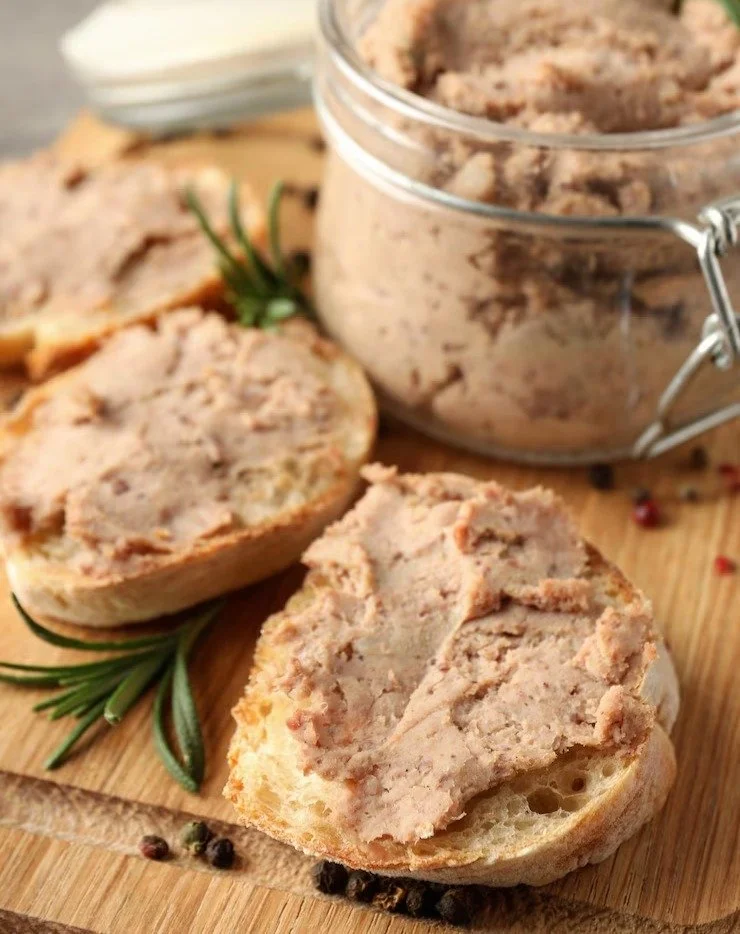 🐶✨ Discover the artisanal world of The Smoking Dog &mdash; your local purveyor of handcrafted p&acirc;t&eacute;s, rillettes, terrines and freshly baked baguettes. 🥖

🌟 Today&rsquo;s star creation: Chicken Liver Mousse with Pineau des Charentes 🍇 