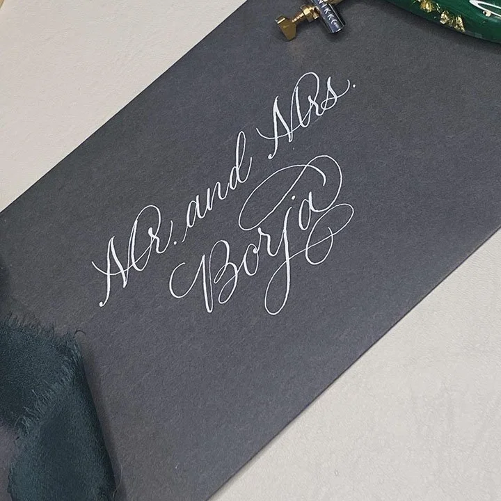 Calligraphed envelope for bride and groom