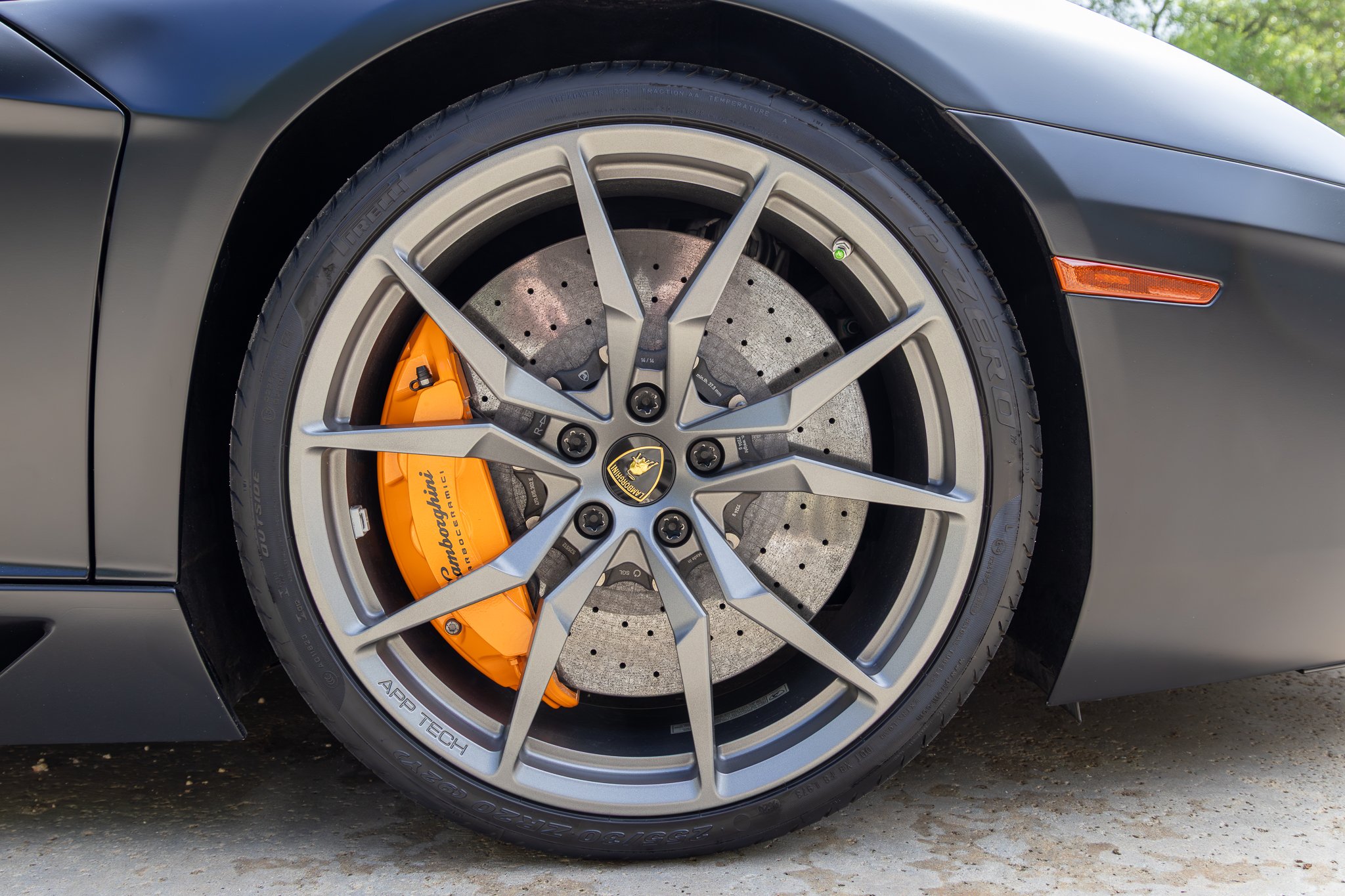 lamborghini aventador-111.jpg