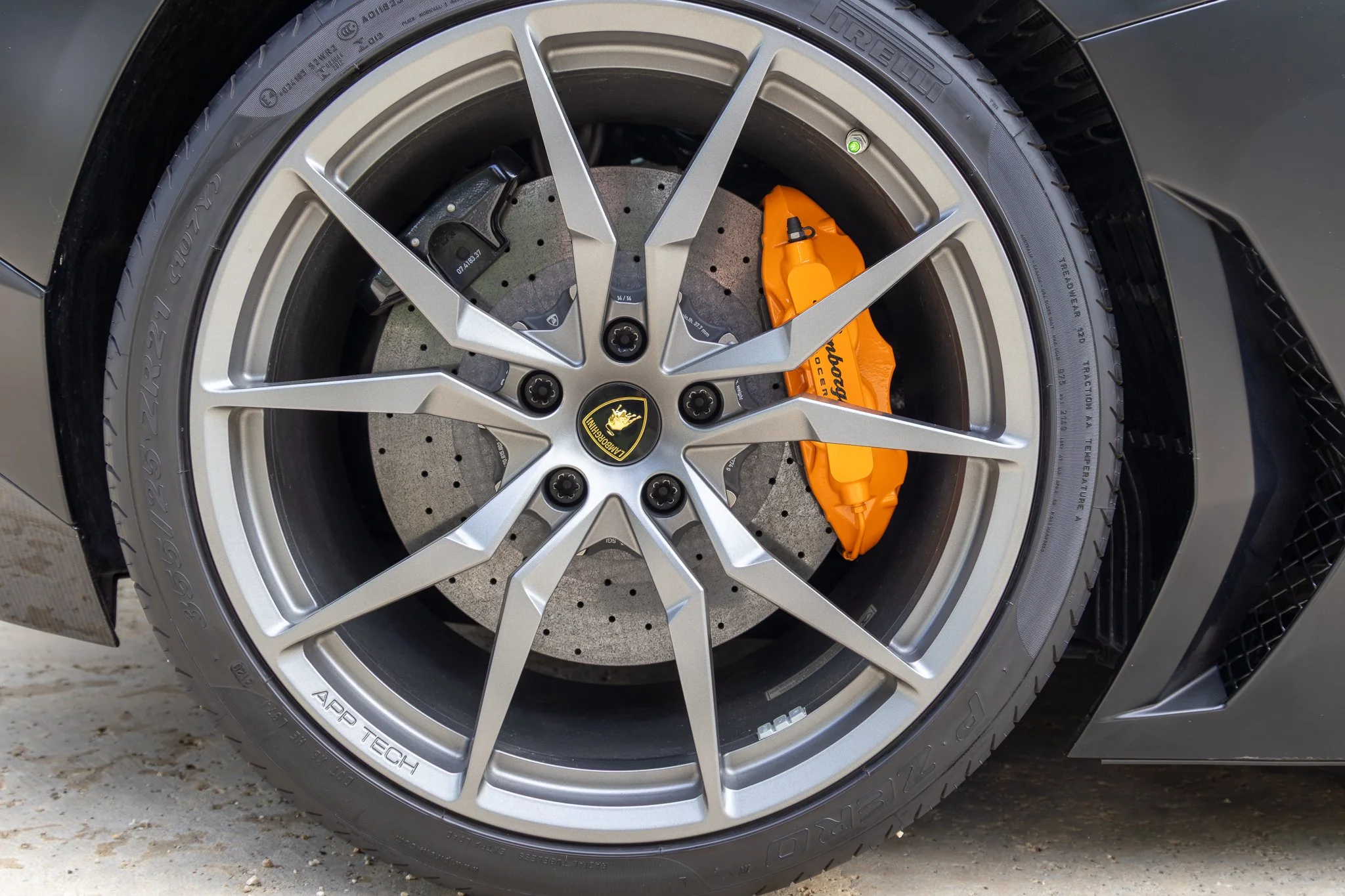 lamborghini aventador-119.jpg