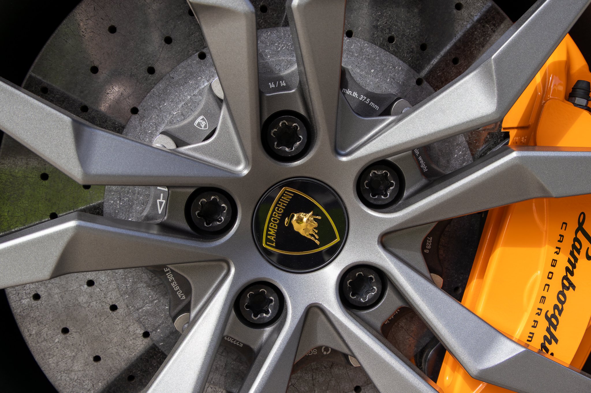 lamborghini aventador-96.jpg