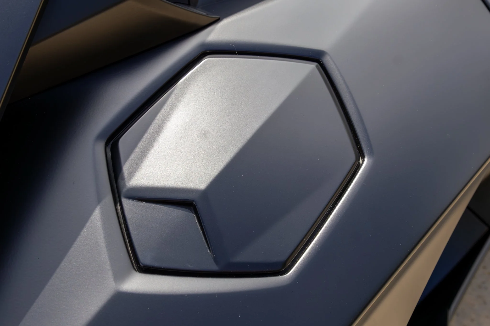 lamborghini aventador-90.jpg