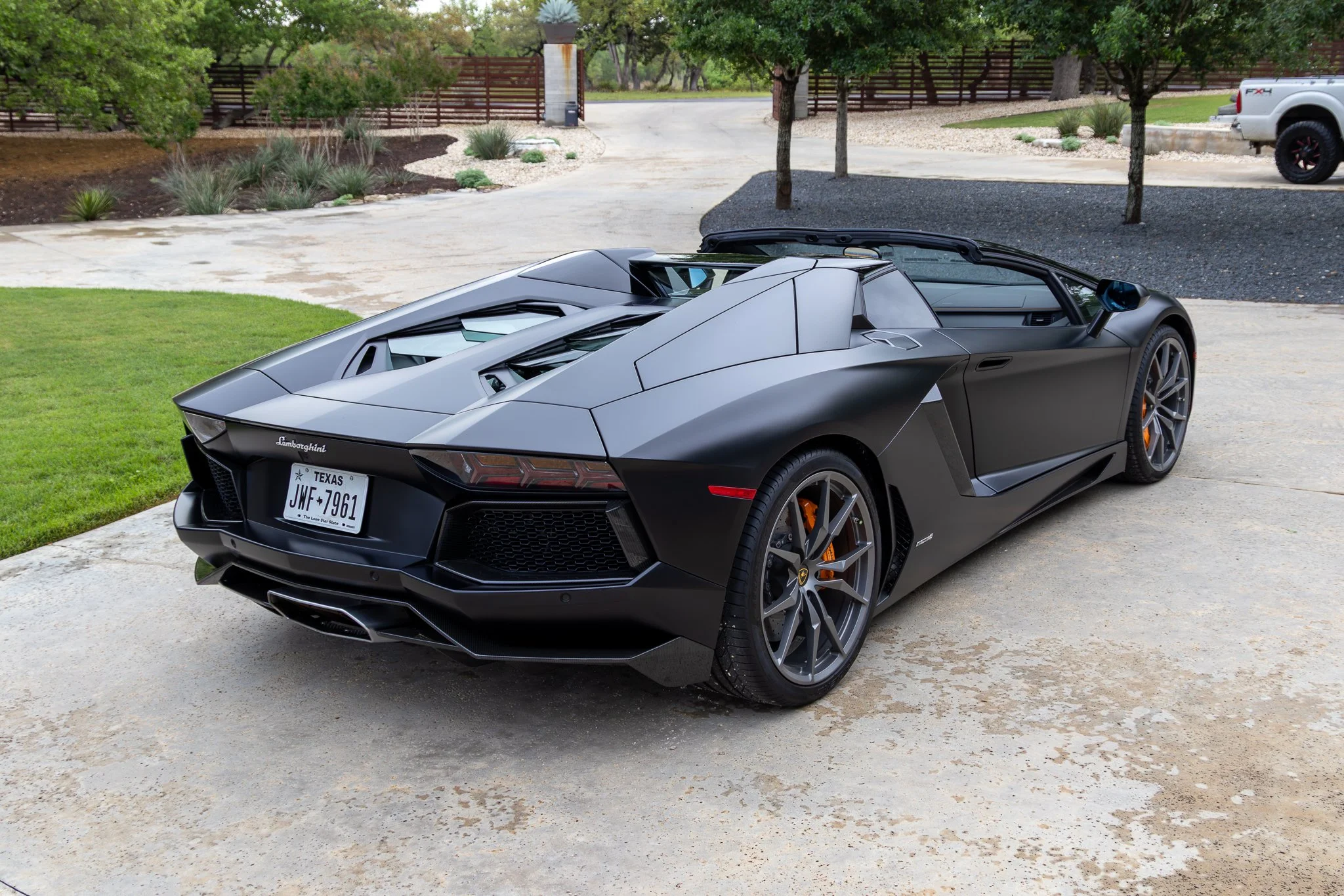 lamborghini aventador-20.jpg
