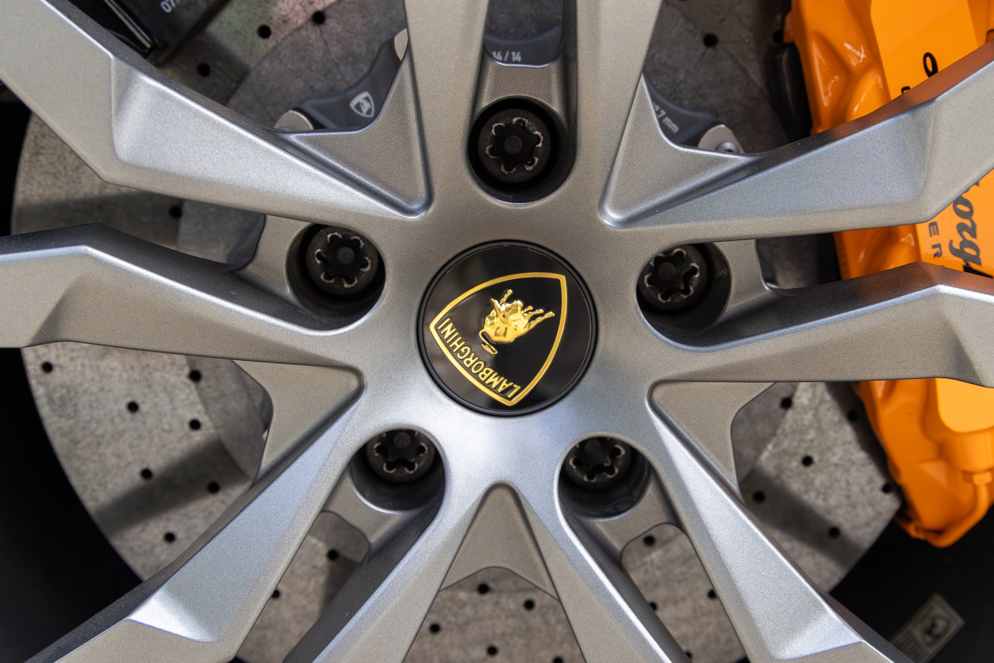 lamborghini aventador-120.jpg